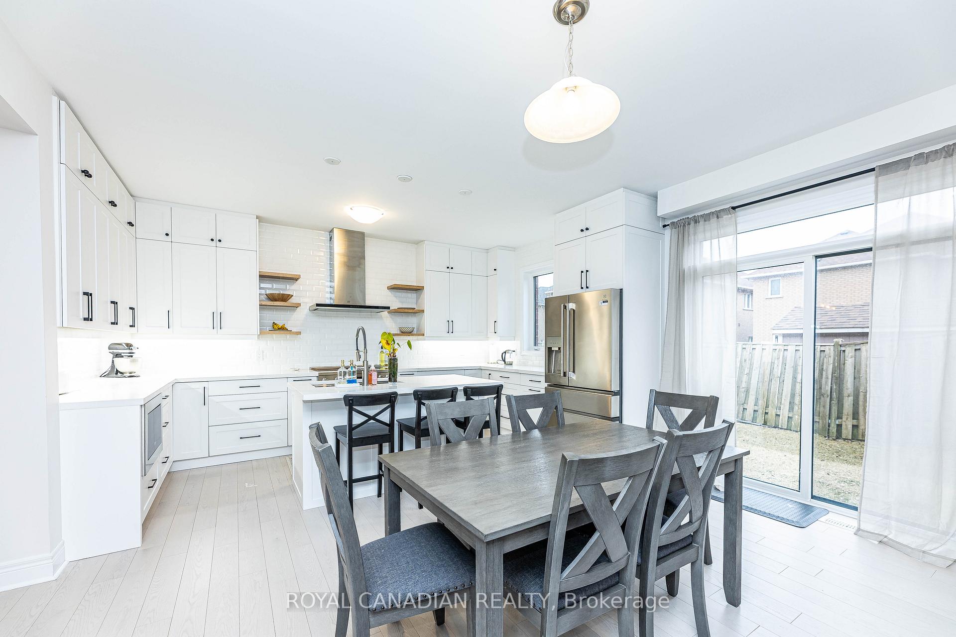 Photo 15 of 111 Jinnah Avenue, Markham, Middlefield — HOMEH