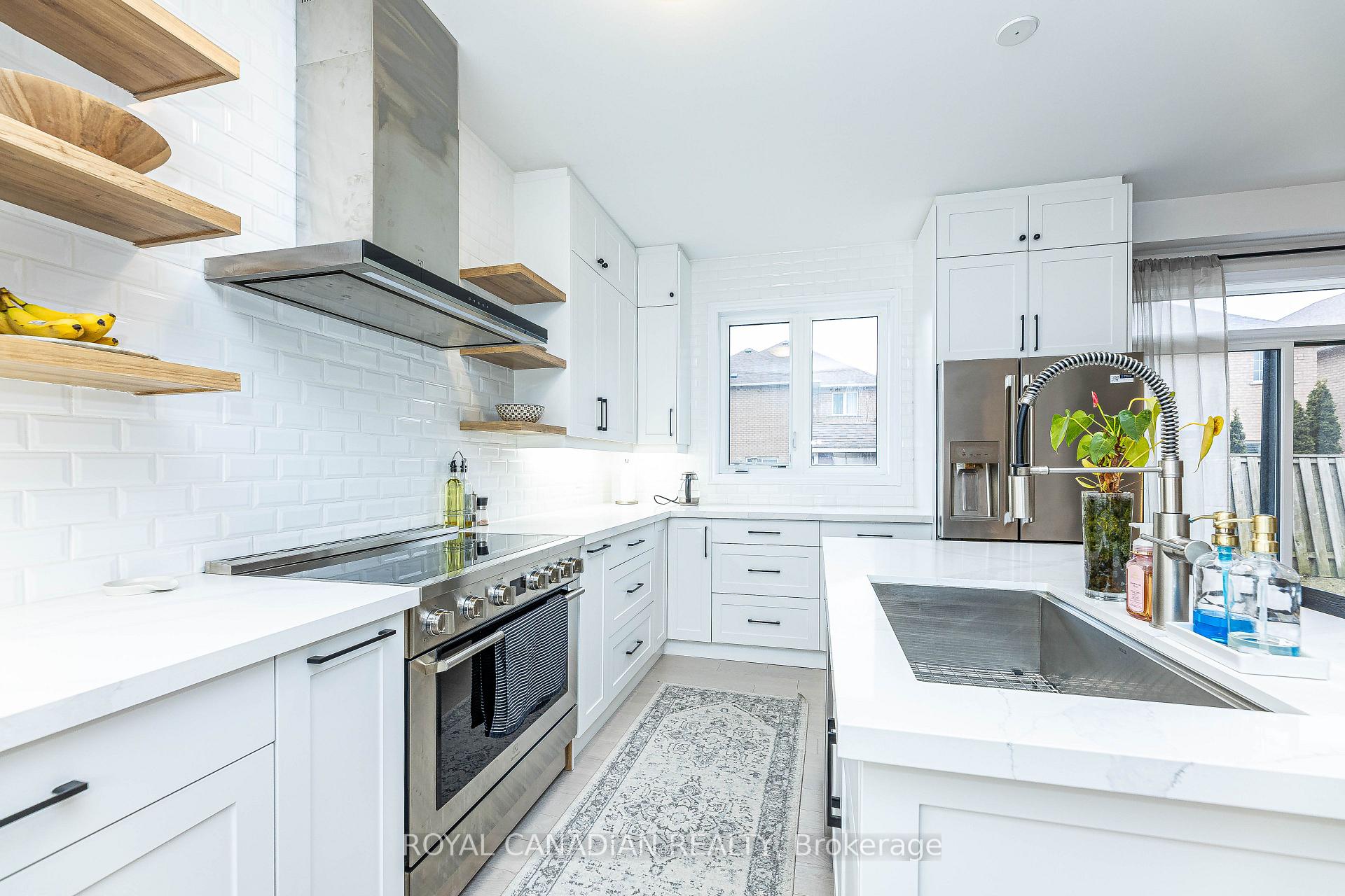 Photo 19 of 111 Jinnah Avenue, Markham, Middlefield — HOMEH