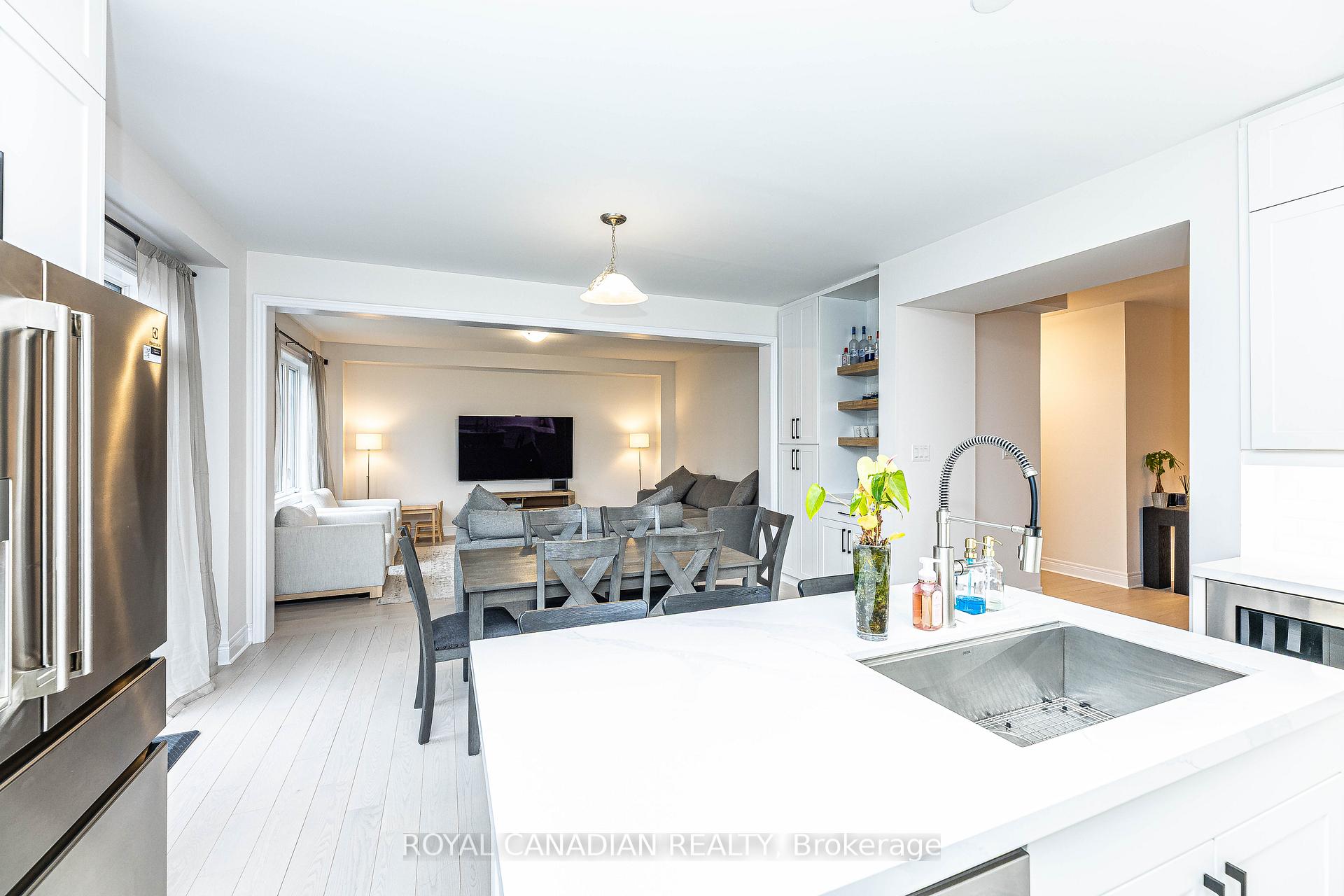 Photo 20 of 111 Jinnah Avenue, Markham, Middlefield — HOMEH