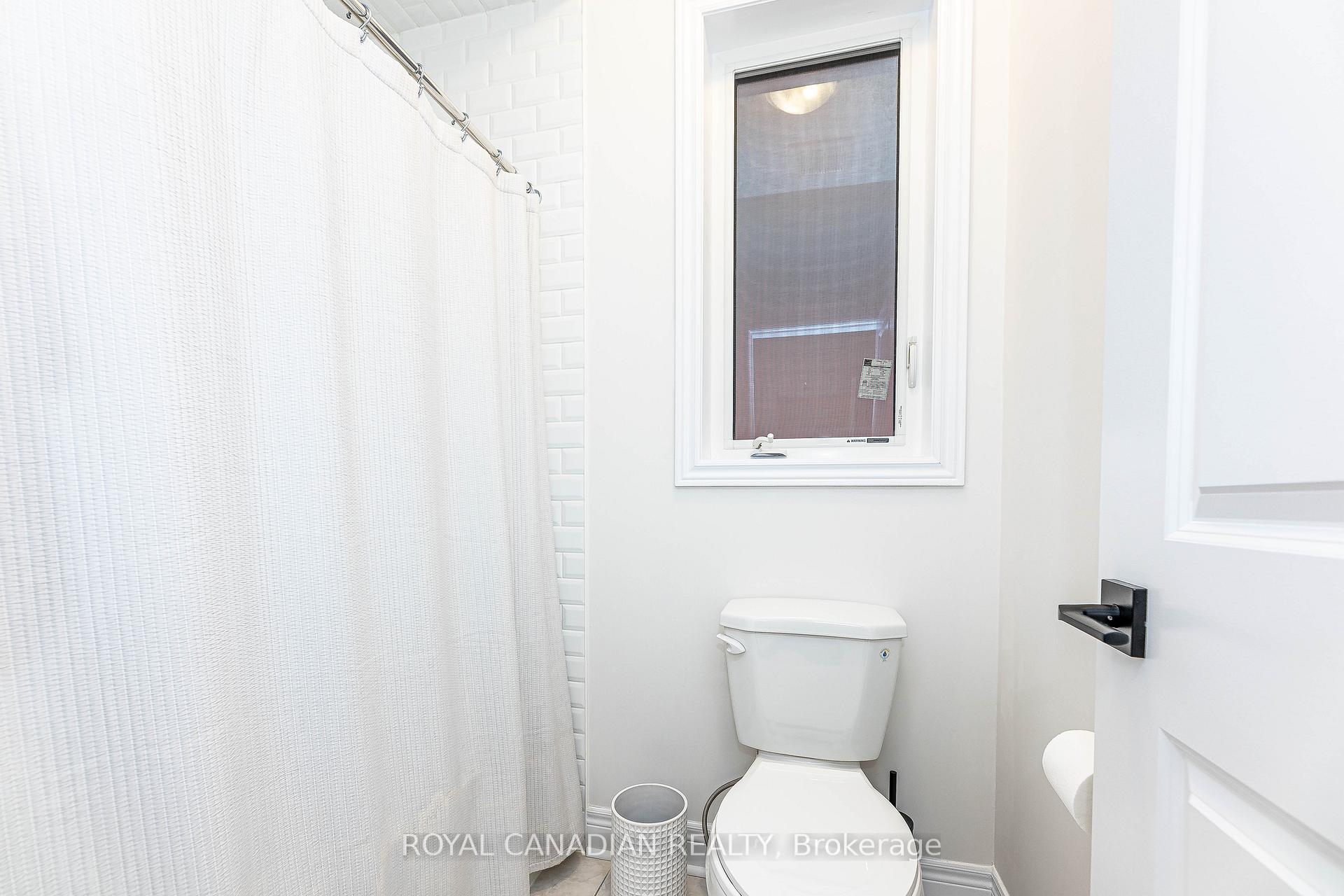 Photo 28 of 111 Jinnah Avenue, Markham, Middlefield — HOMEH