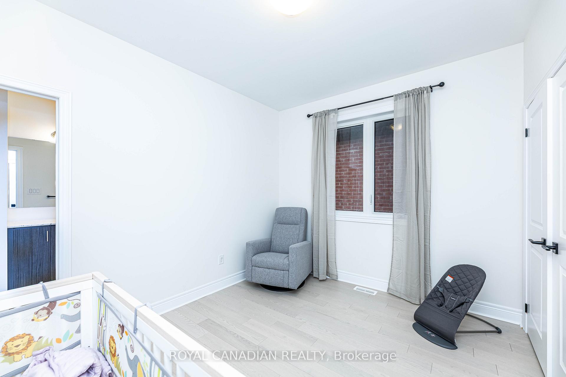 Photo 26 of 111 Jinnah Avenue, Markham, Middlefield — HOMEH