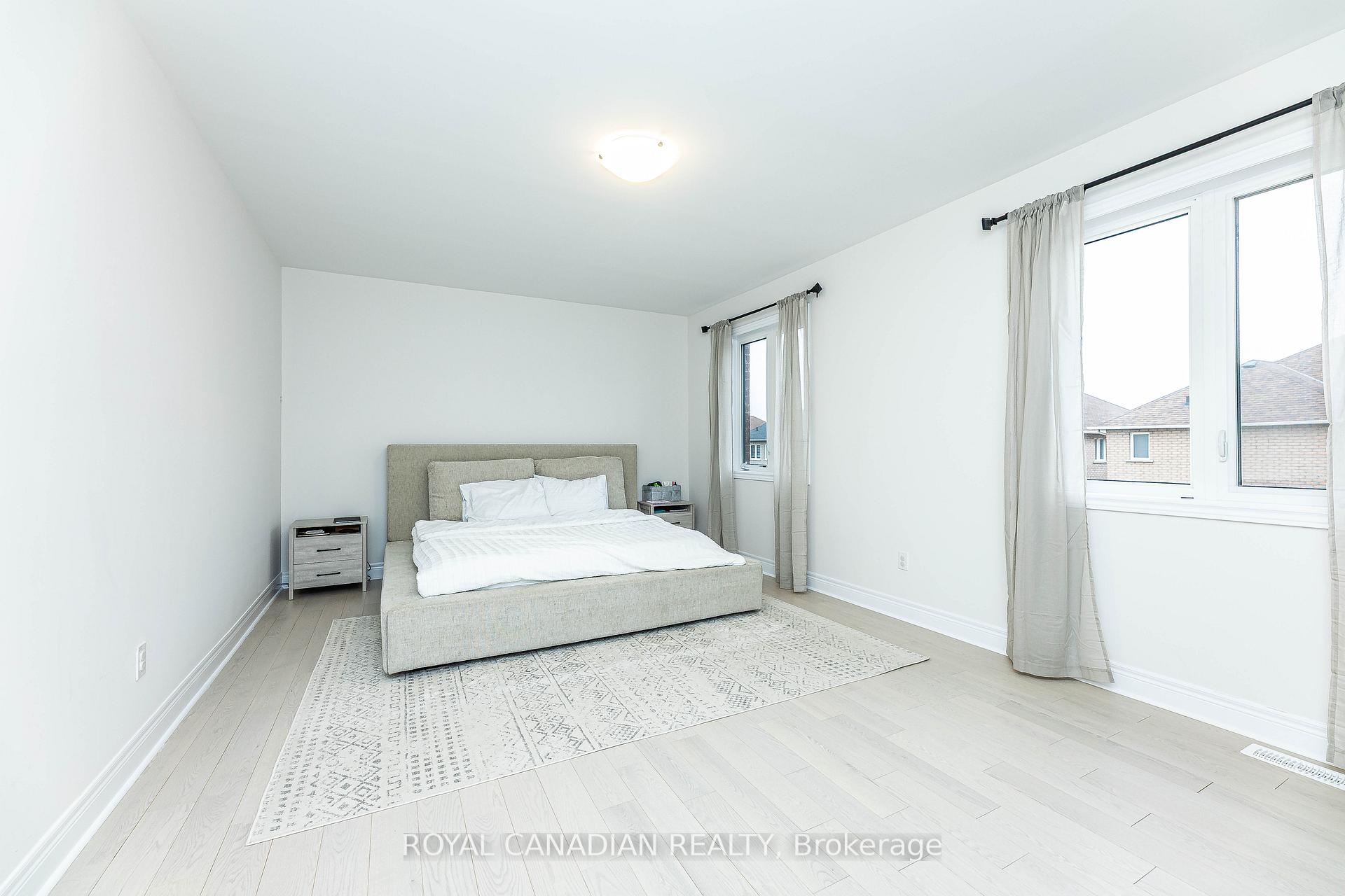 Photo 37 of 111 Jinnah Avenue, Markham, Middlefield — HOMEH