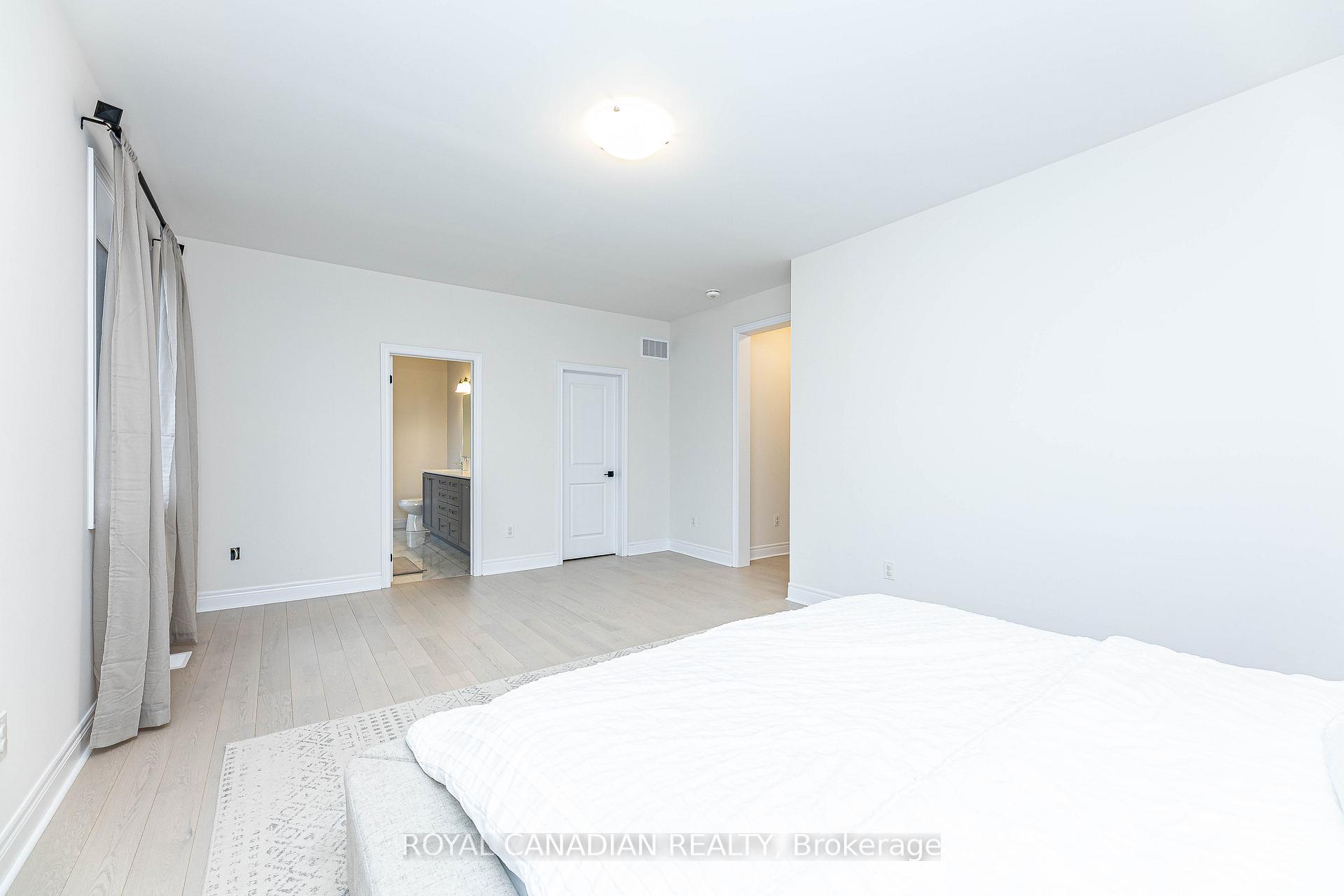 Photo 23 of 111 Jinnah Avenue, Markham, Middlefield — HOMEH