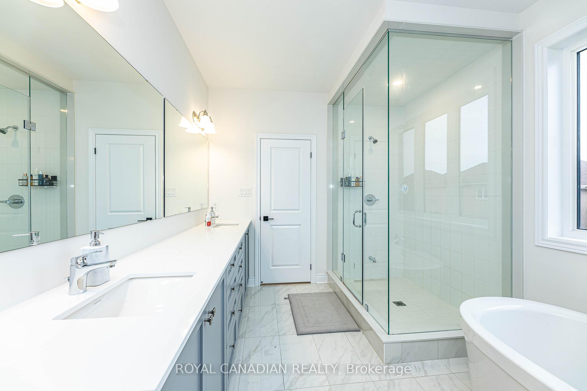 Photo 31 of 111 Jinnah Avenue, Markham, Middlefield — HOMEH