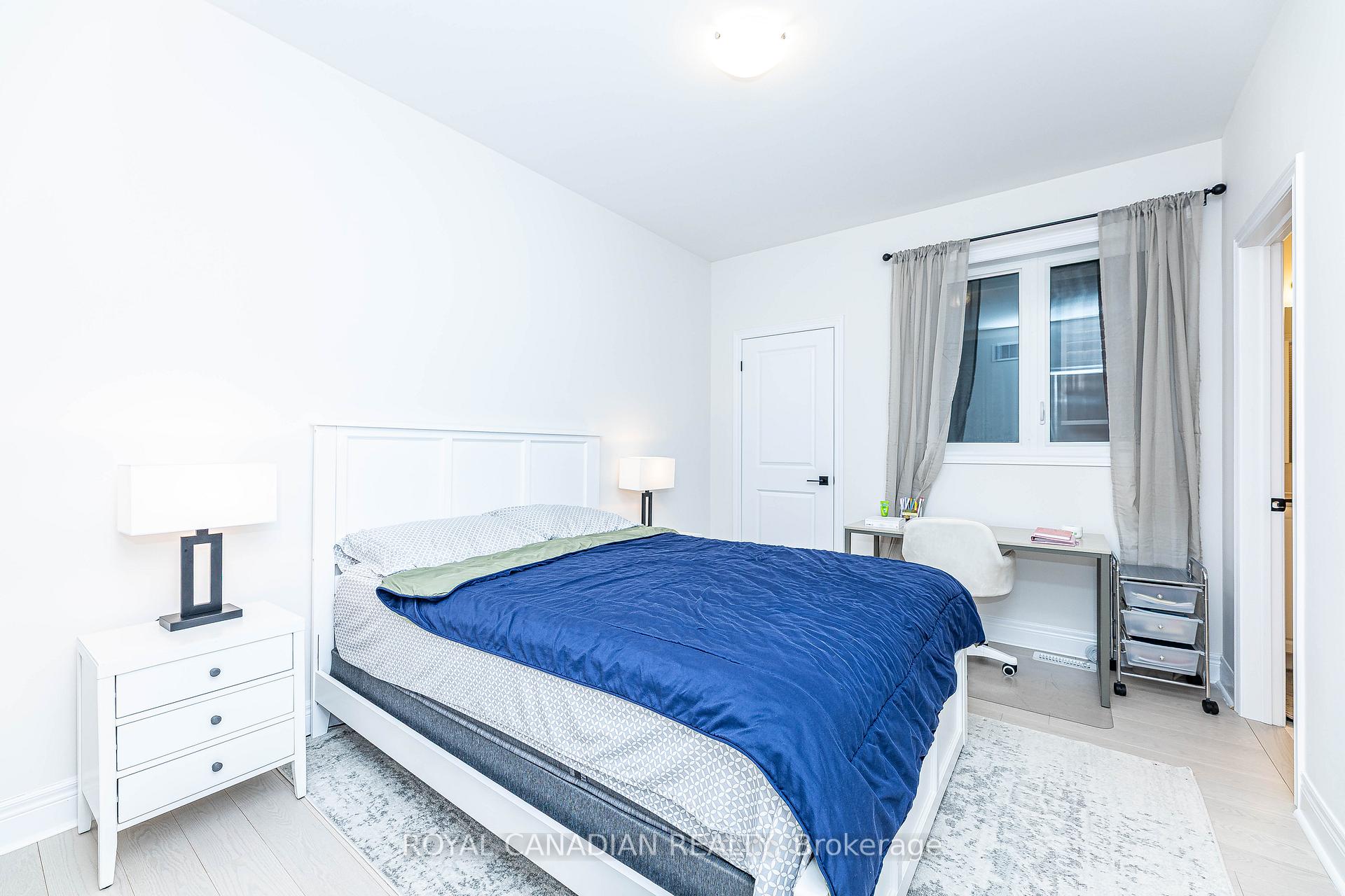 Photo 36 of 111 Jinnah Avenue, Markham, Middlefield — HOMEH