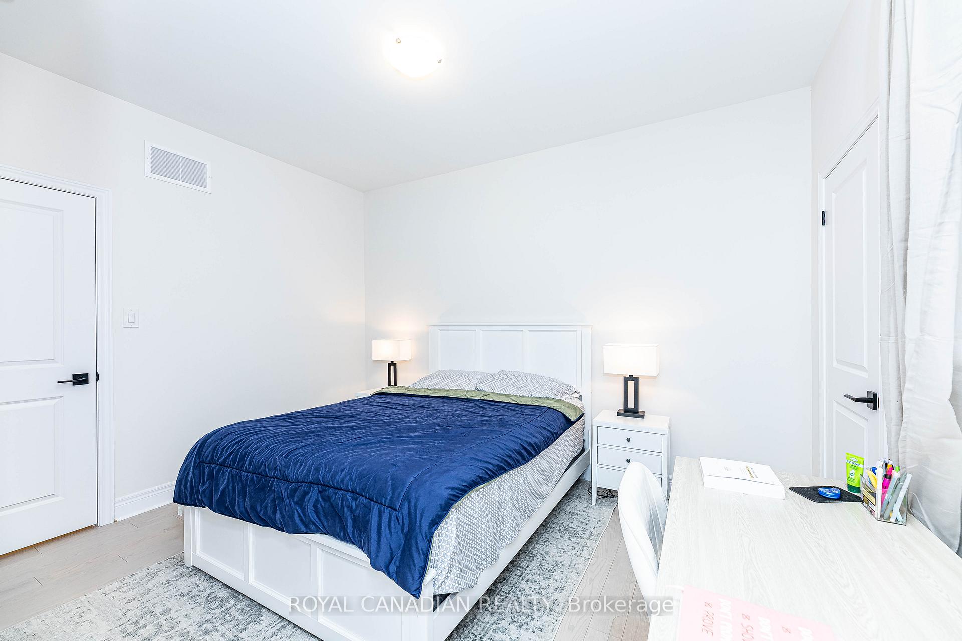 Photo 39 of 111 Jinnah Avenue, Markham, Middlefield — HOMEH
