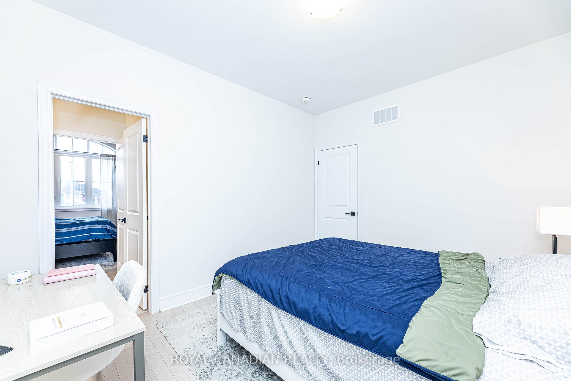 Photo 33 of 111 Jinnah Avenue, Markham, Middlefield — HOMEH