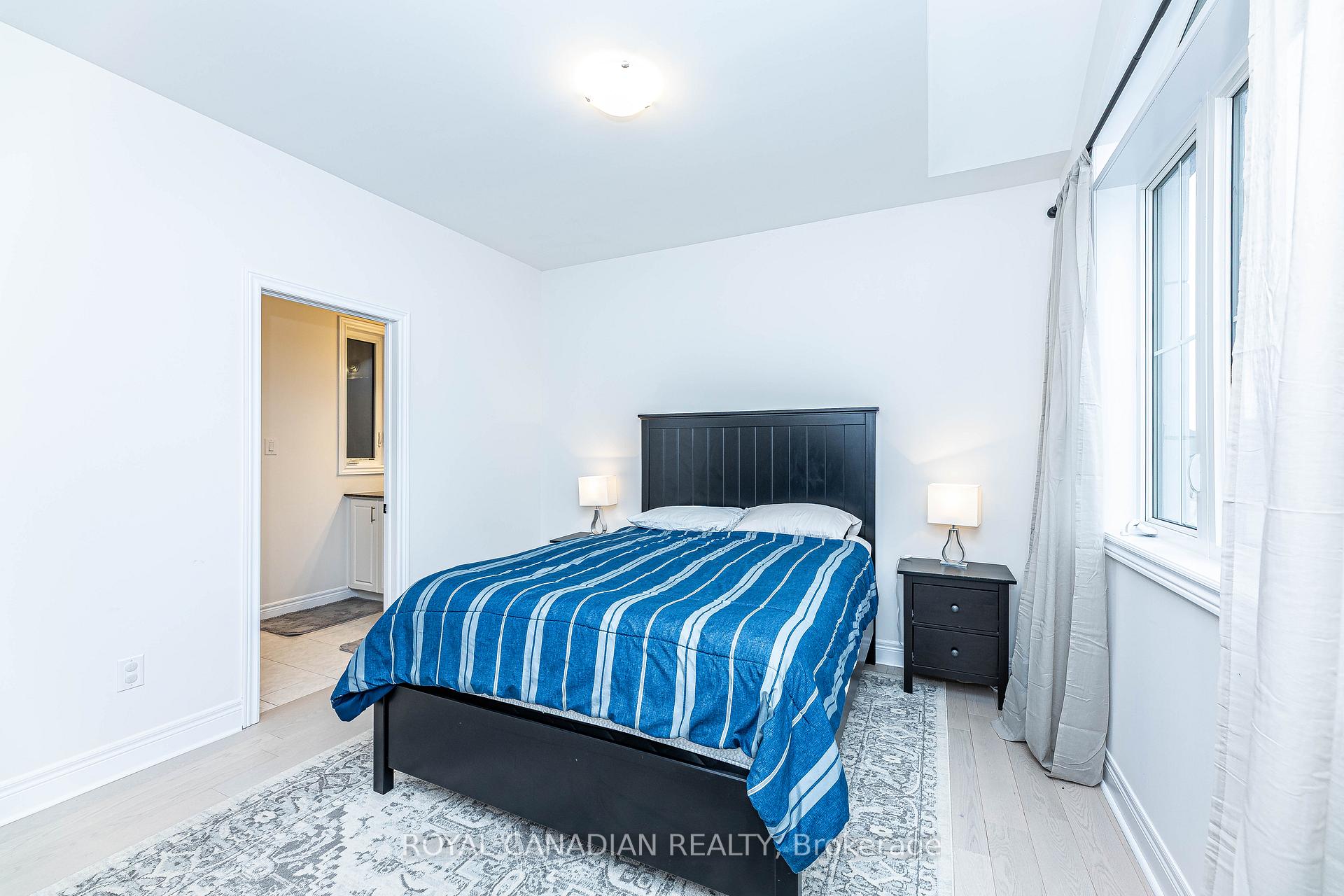 Photo 43 of 111 Jinnah Avenue, Markham, Middlefield — HOMEH