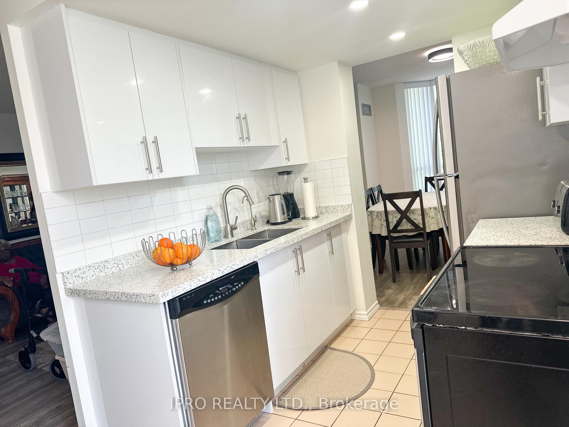 Photo 11 of Unit 203, 20 Cherrytree Drive, Brampton, Fletcher's Creek South — HOMEH