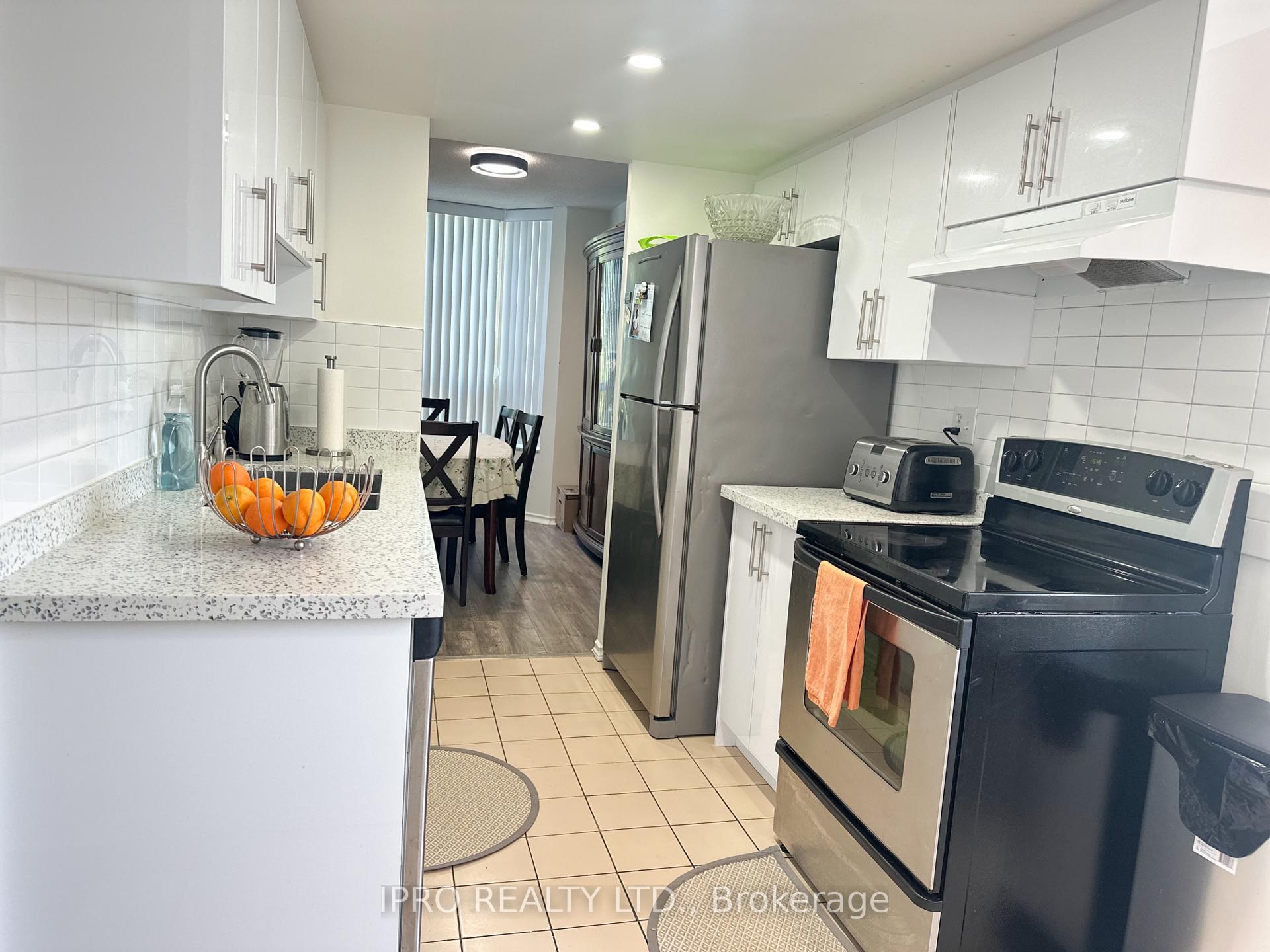 Photo 7 of Unit 203, 20 Cherrytree Drive, Brampton, Fletcher's Creek South — HOMEH