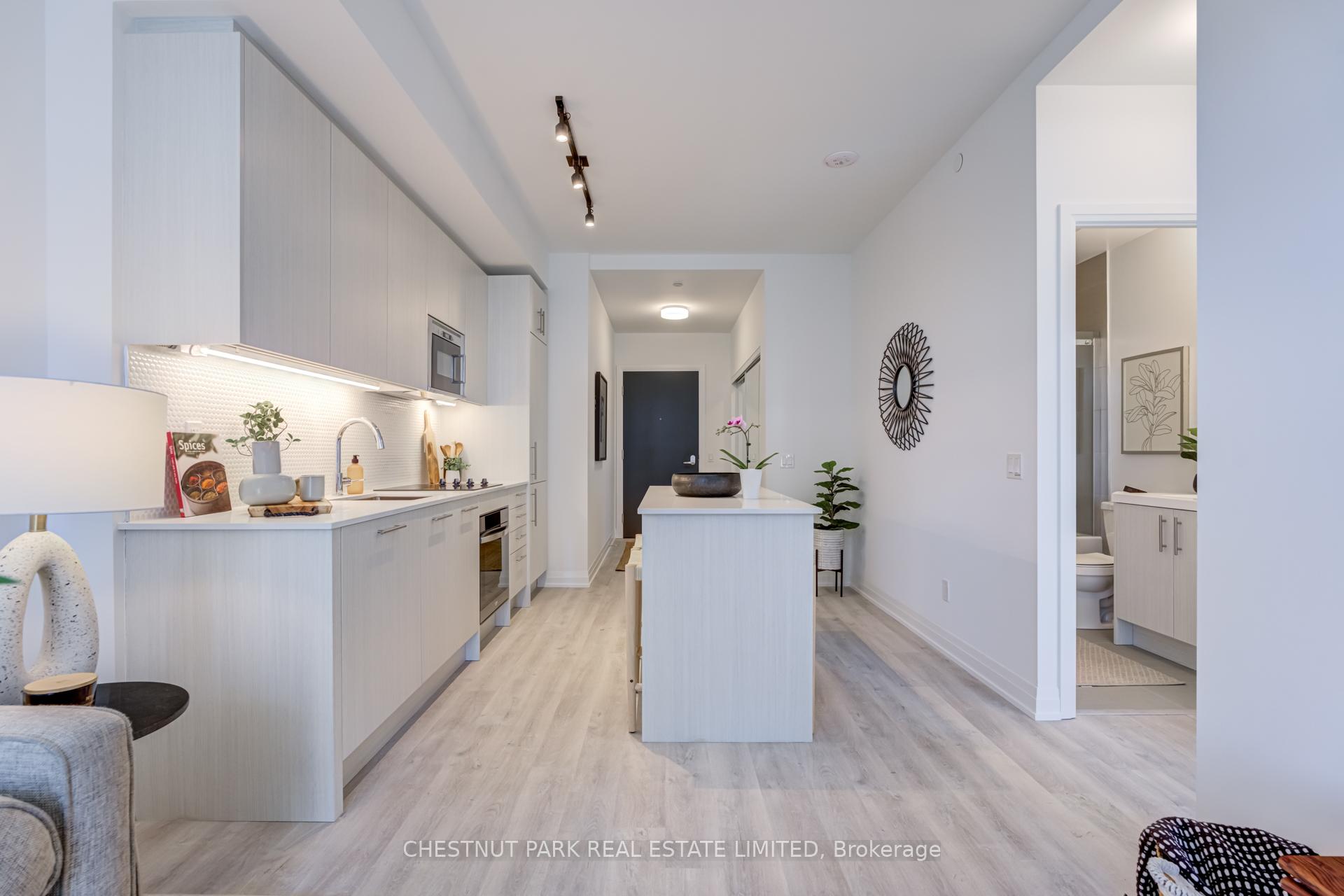 Photo 4 of Unit 708, 286 Main Street E, Toronto, East End-Danforth — HOMEH