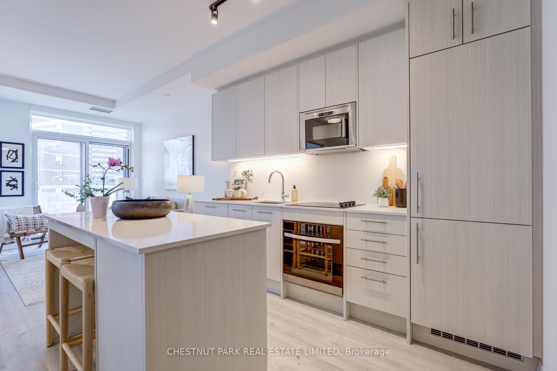 Photo 3 of Unit 708, 286 Main Street E, Toronto, East End-Danforth — HOMEH