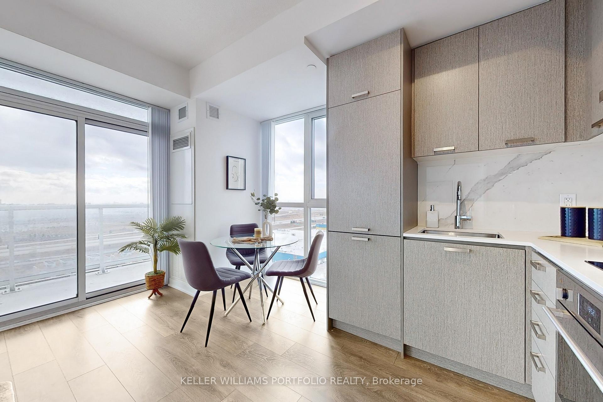 Photo 17 of Unit 1802, 38 Honeycrisp Crescent, Vaughan, Vaughan Corporate Centre — HOMEH