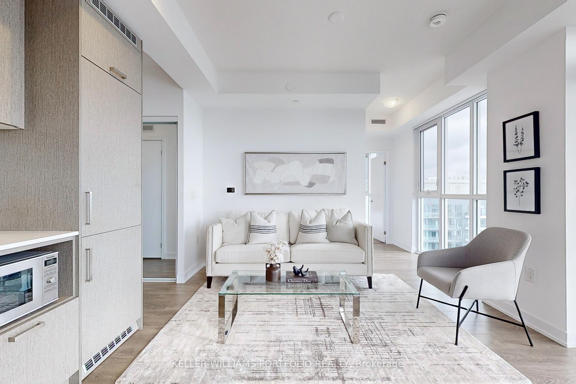 Photo 4 of Unit 1802, 38 Honeycrisp Crescent, Vaughan, Vaughan Corporate Centre — HOMEH