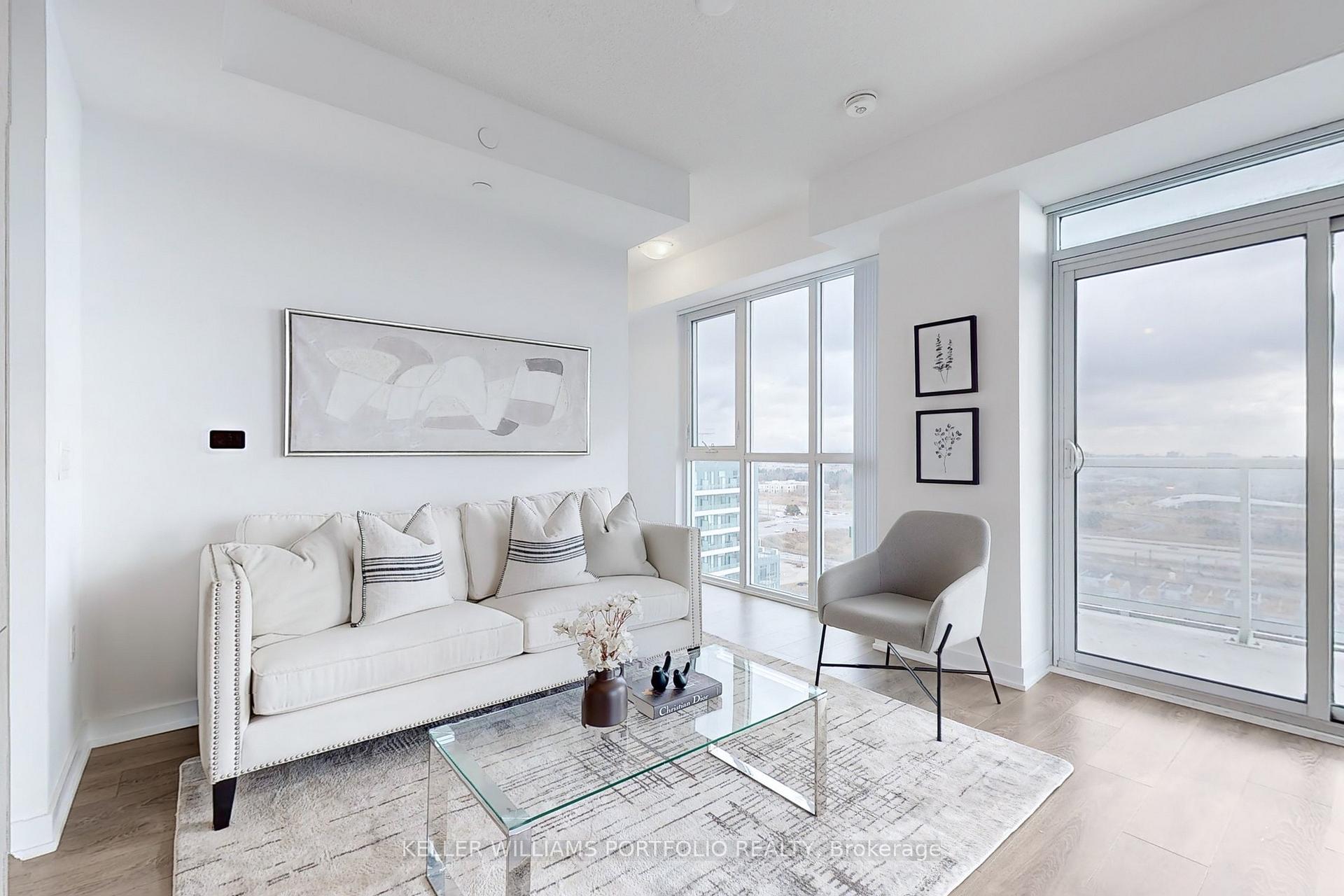 Photo 9 of Unit 1802, 38 Honeycrisp Crescent, Vaughan, Vaughan Corporate Centre — HOMEH