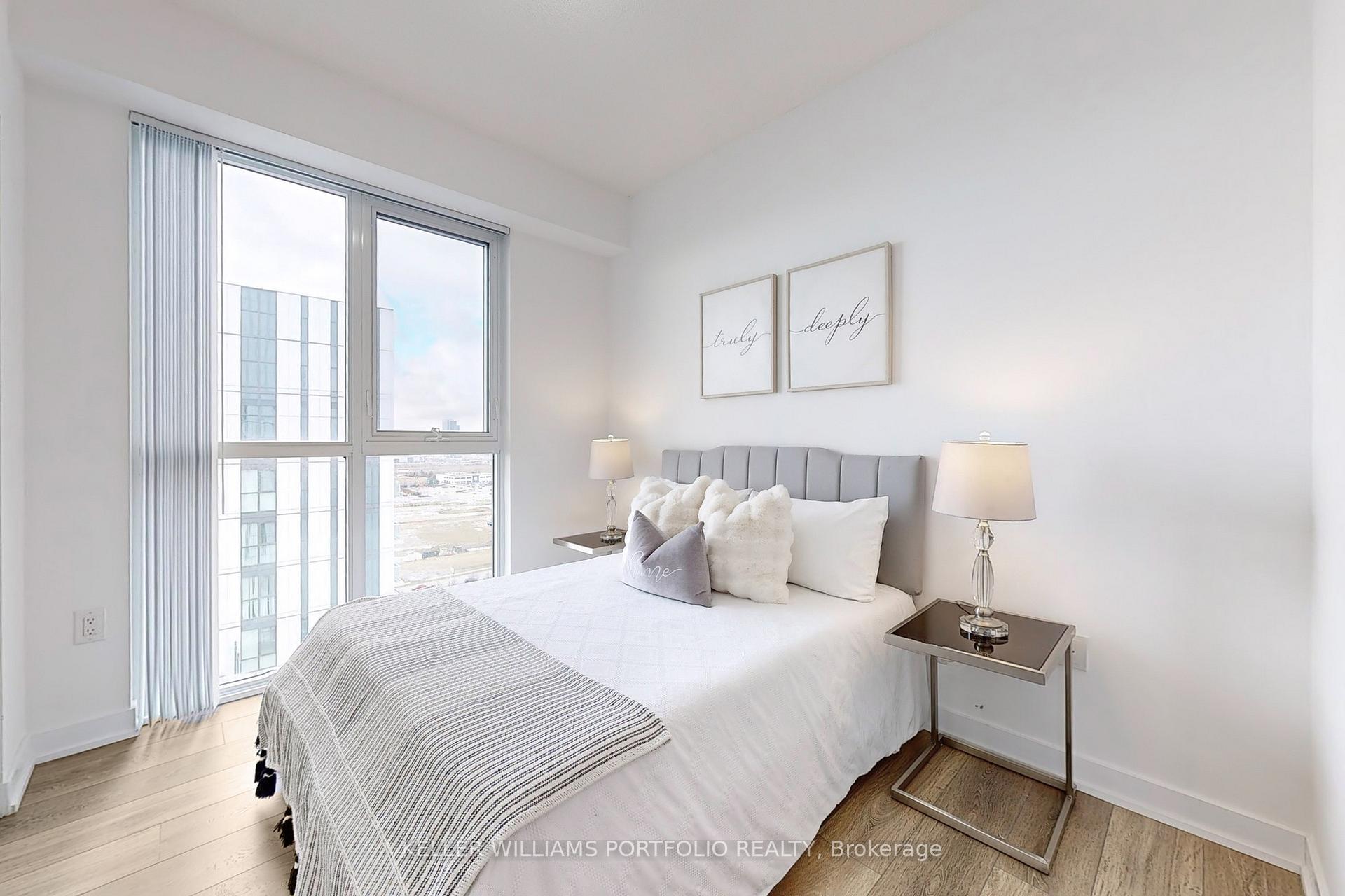 Photo 15 of Unit 1802, 38 Honeycrisp Crescent, Vaughan, Vaughan Corporate Centre — HOMEH