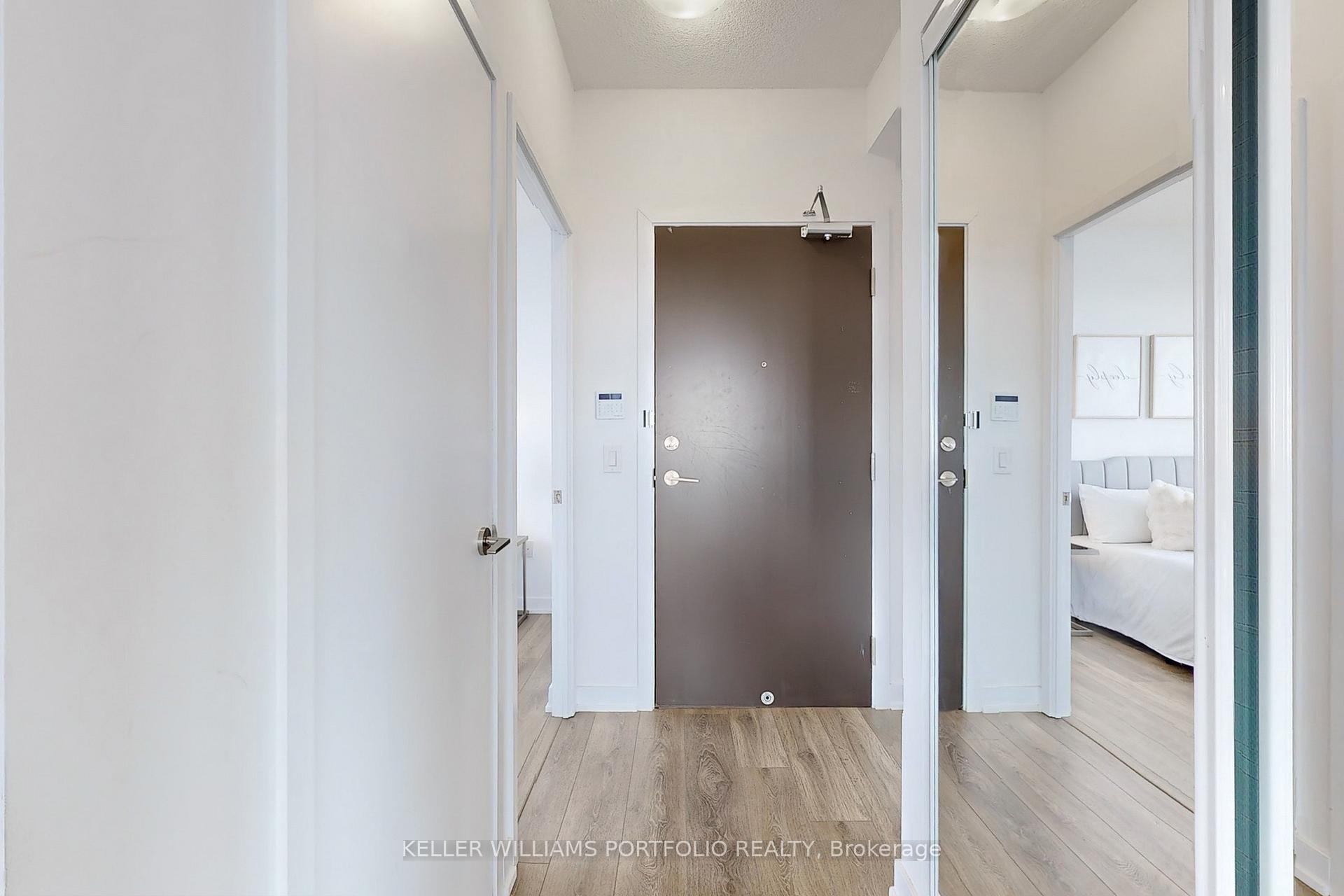 Photo 26 of Unit 1802, 38 Honeycrisp Crescent, Vaughan, Vaughan Corporate Centre — HOMEH