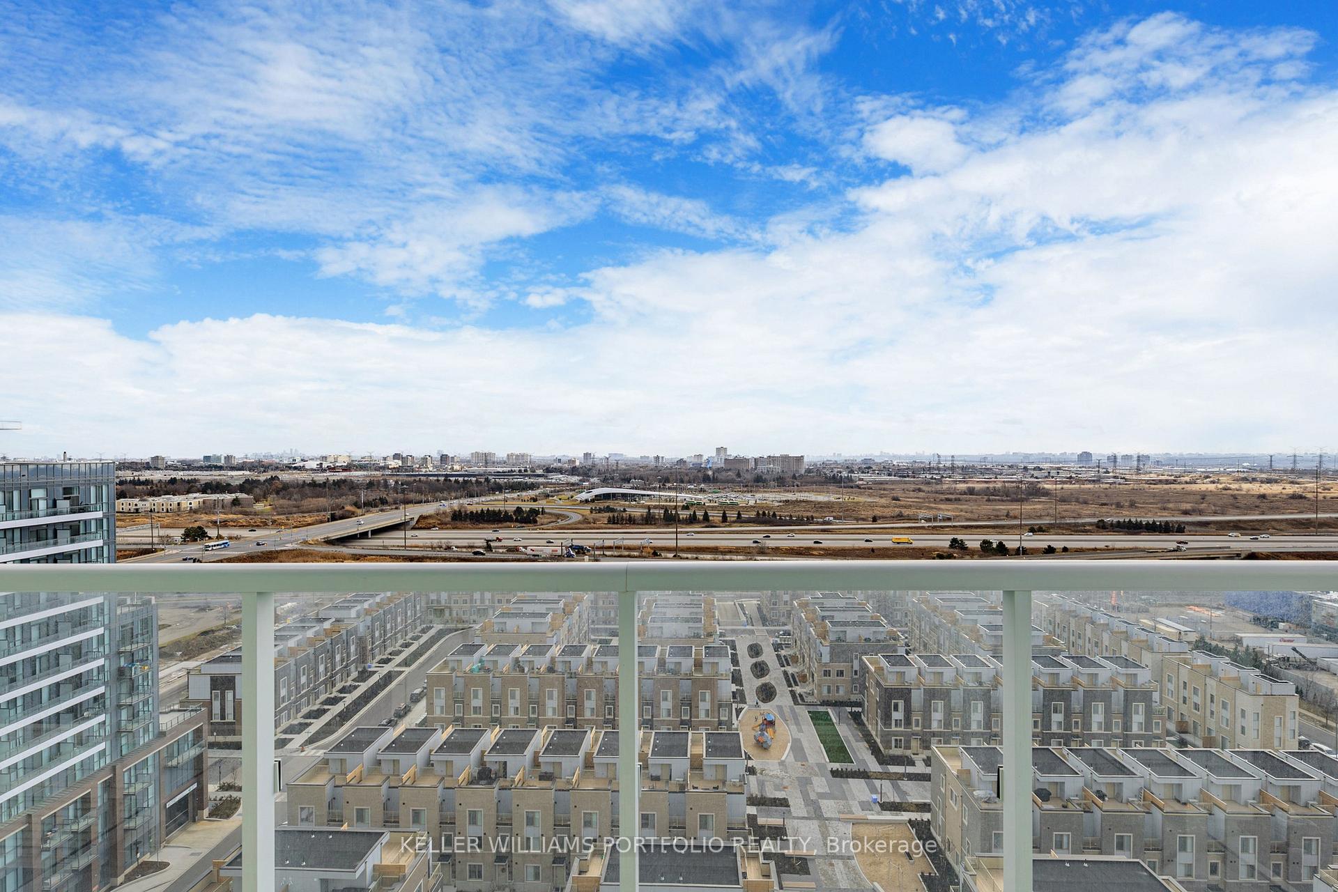 Photo 19 of Unit 1802, 38 Honeycrisp Crescent, Vaughan, Vaughan Corporate Centre — HOMEH