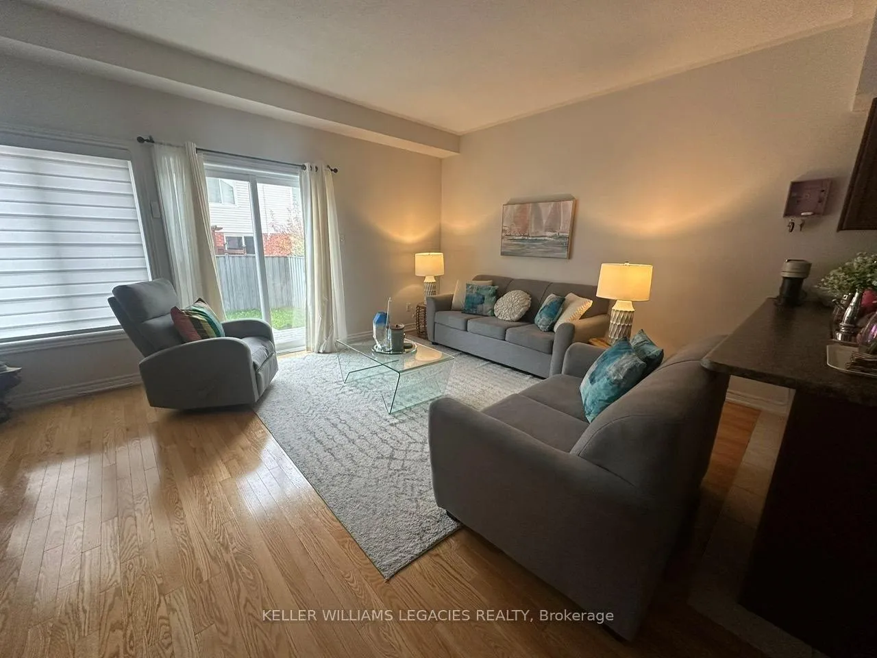 Photo 5 of 80 Evanwood Crescent, Brampton, Credit Valley — HOMEH