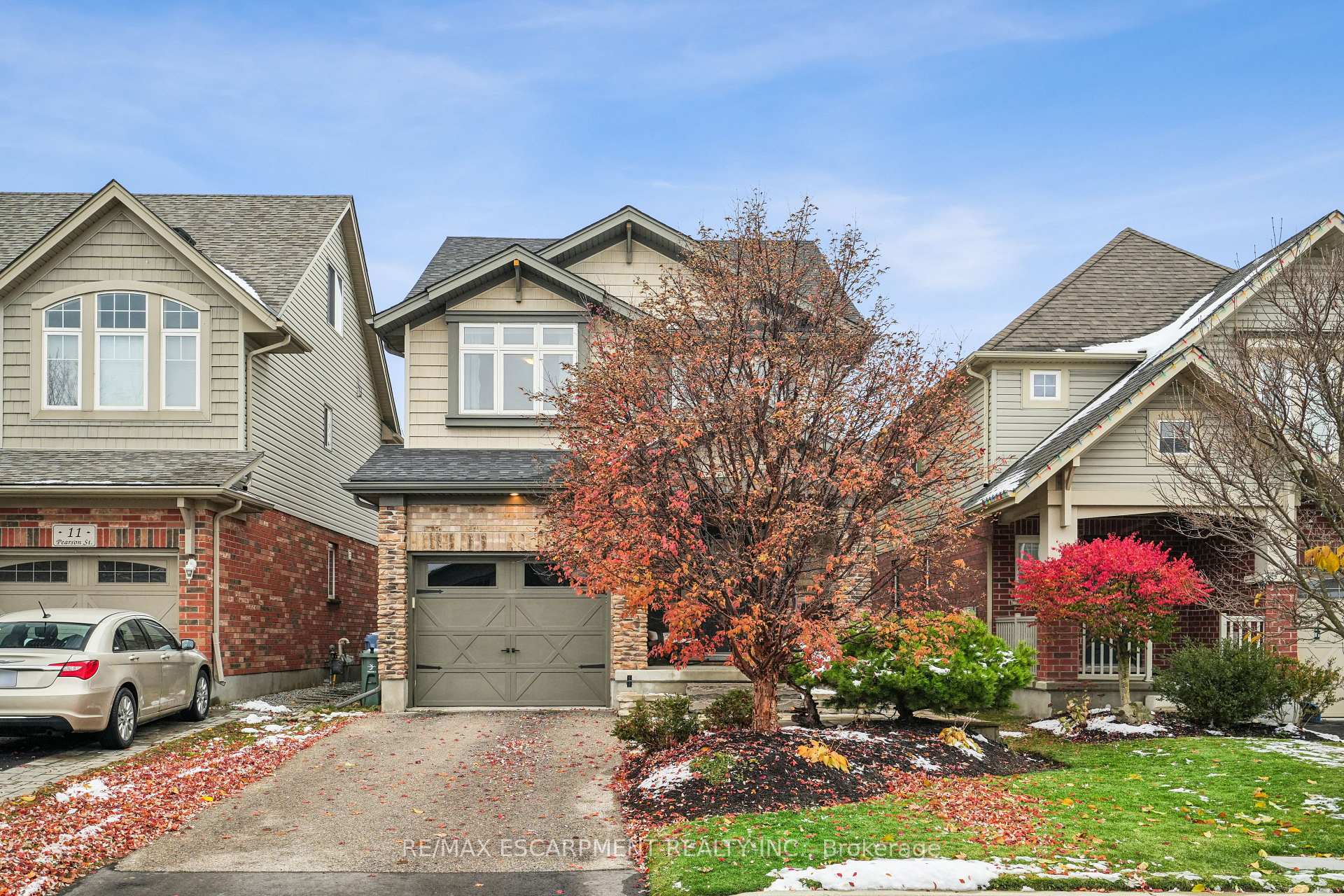 Photo 4 of 9 Pearson Street, Guelph, Pineridge/Westminster Woods — HOMEH