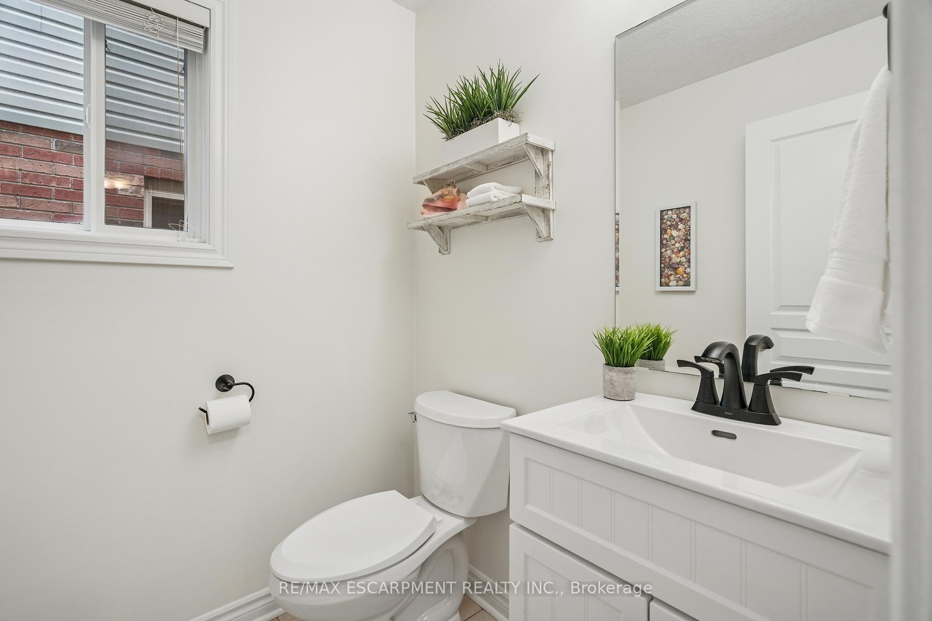 Photo 11 of 9 Pearson Street, Guelph, Pineridge/Westminster Woods — HOMEH