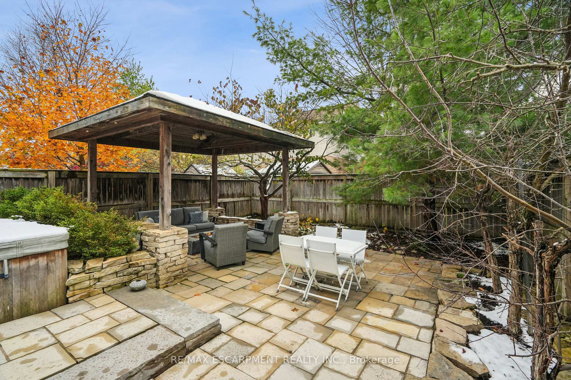 Photo 36 of 9 Pearson Street, Guelph, Pineridge/Westminster Woods — HOMEH