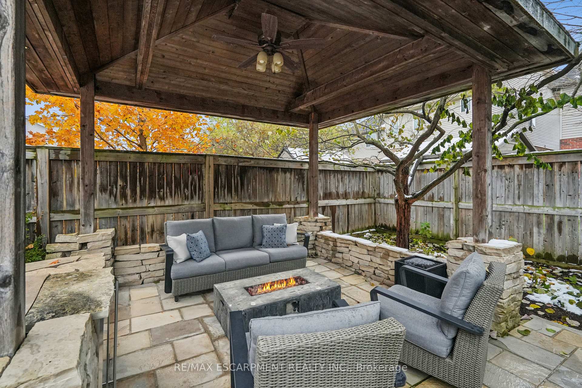 Photo 40 of 9 Pearson Street, Guelph, Pineridge/Westminster Woods — HOMEH