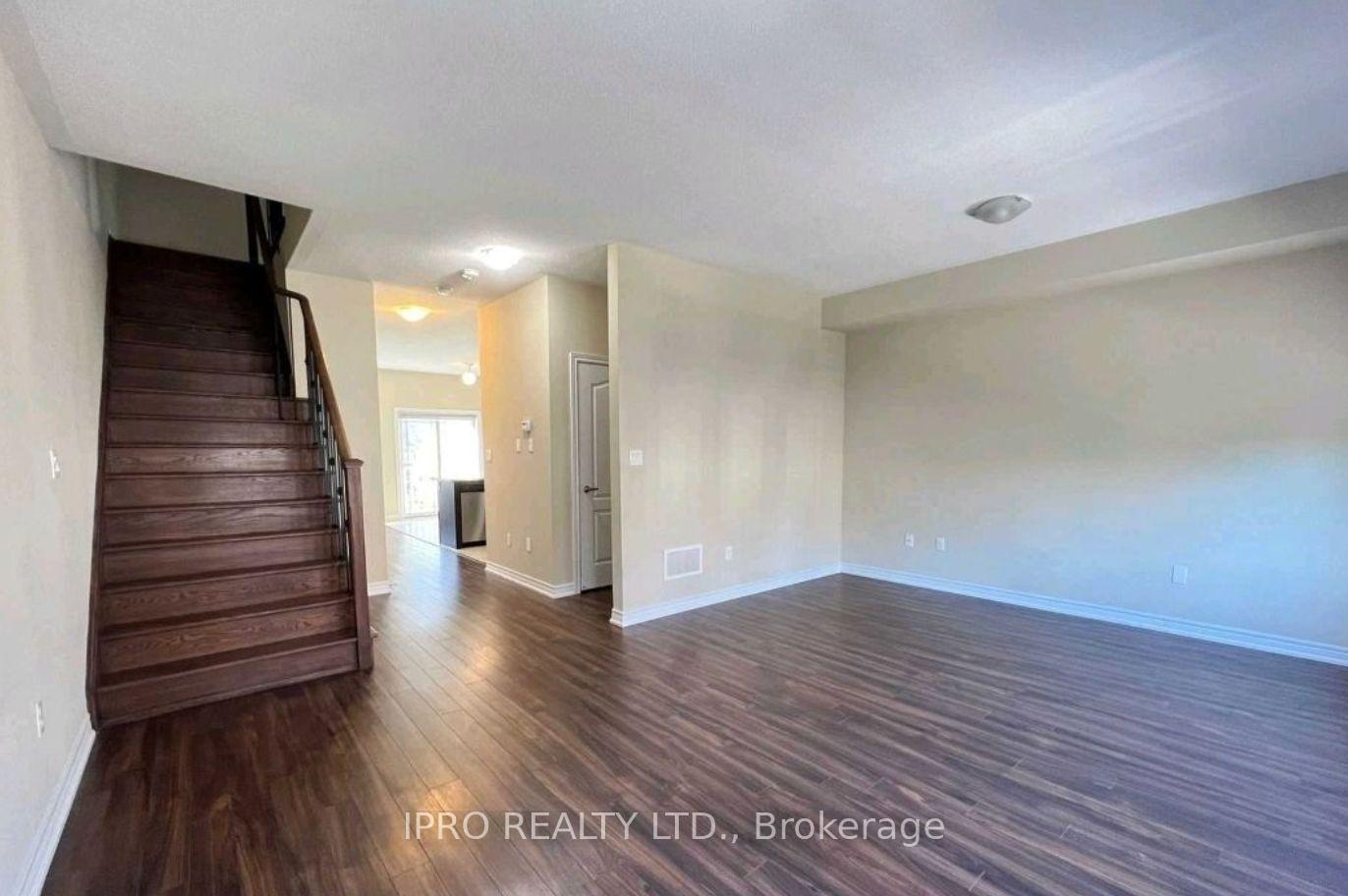 Photo 11 of 4 Waterstone Way, Whitby, Williamsburg — HOMEH