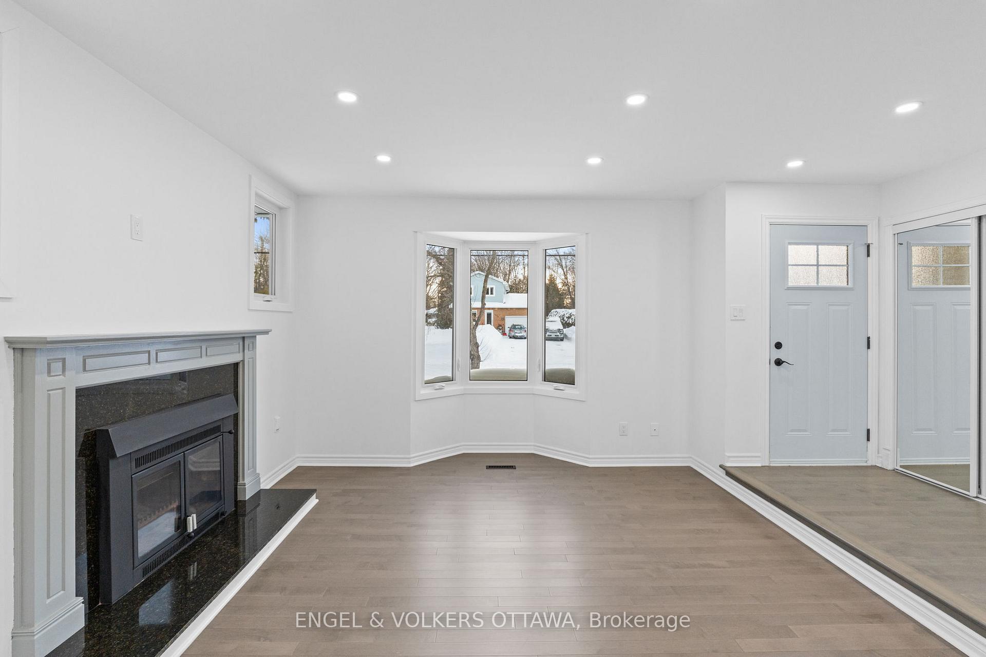 Photo 6 of 1375 Trebla Way, Ottawa, Greely — HOMEH