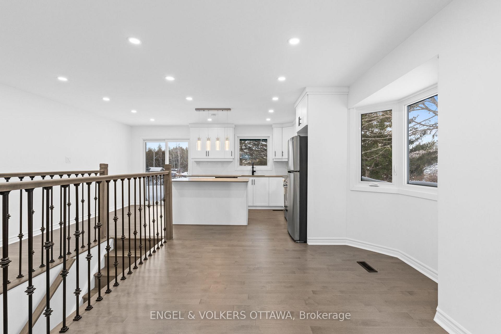 Photo 8 of 1375 Trebla Way, Ottawa, Greely — HOMEH