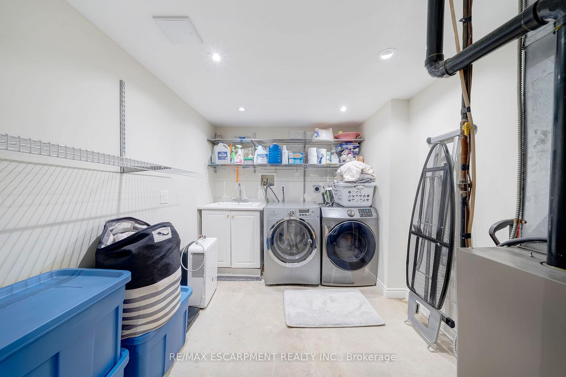 Photo 30 of 37 Dalegrove Crescent, Hamilton, Stoney Creek — HOMEH