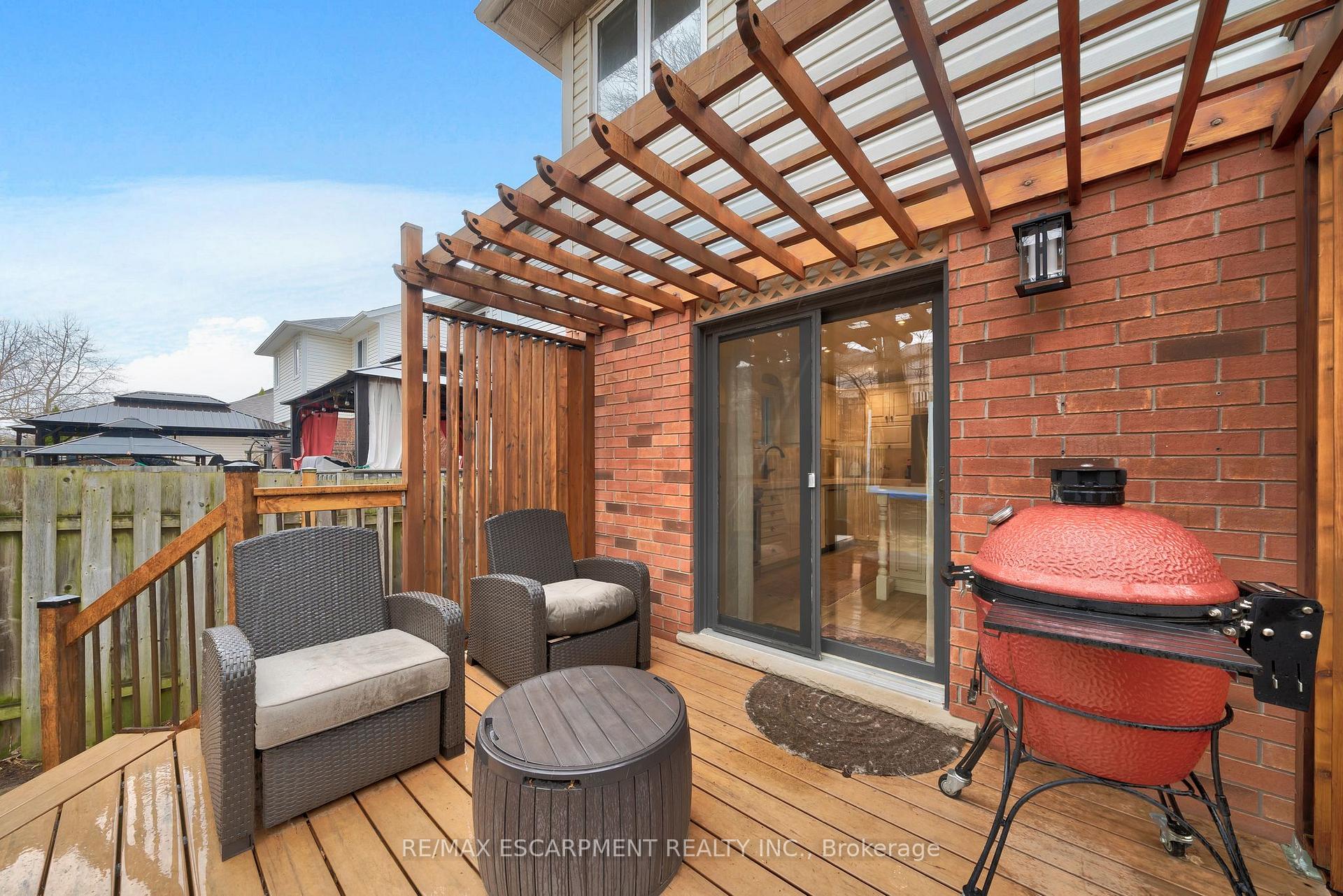 Photo 35 of 37 Dalegrove Crescent, Hamilton, Stoney Creek — HOMEH