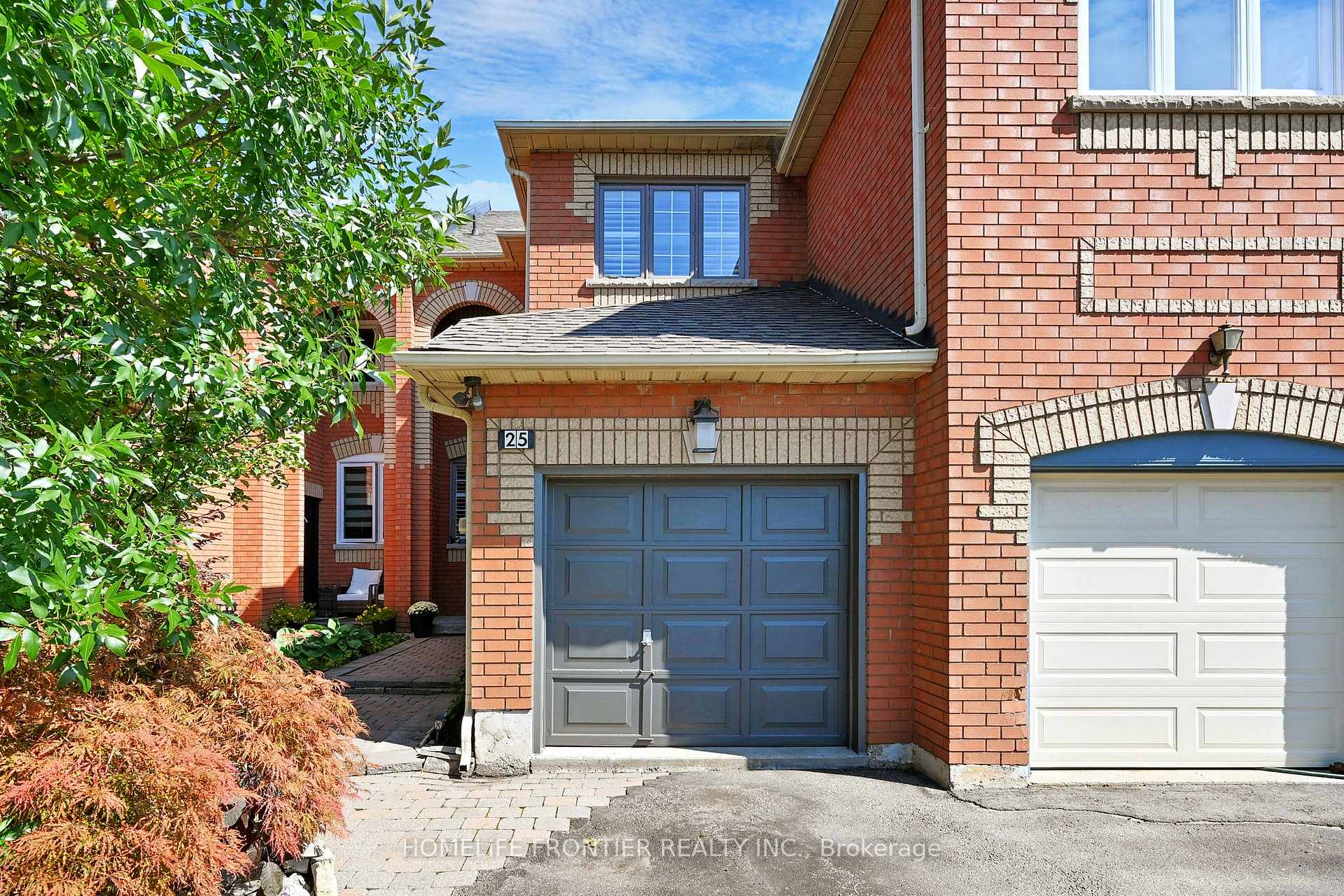 Photo 6 of 25 Karl Court, Vaughan, Beverley Glen — HOMEH