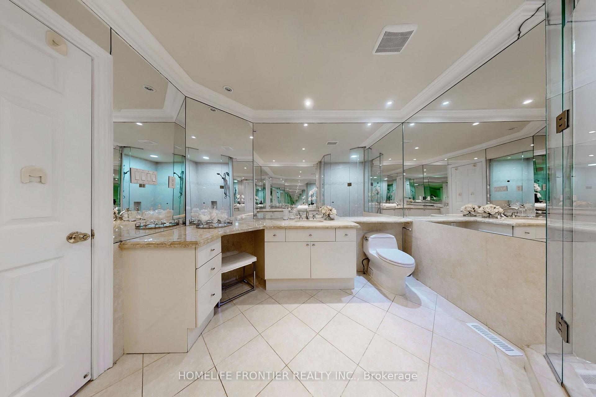 Photo 23 of 25 Karl Court, Vaughan, Beverley Glen — HOMEH