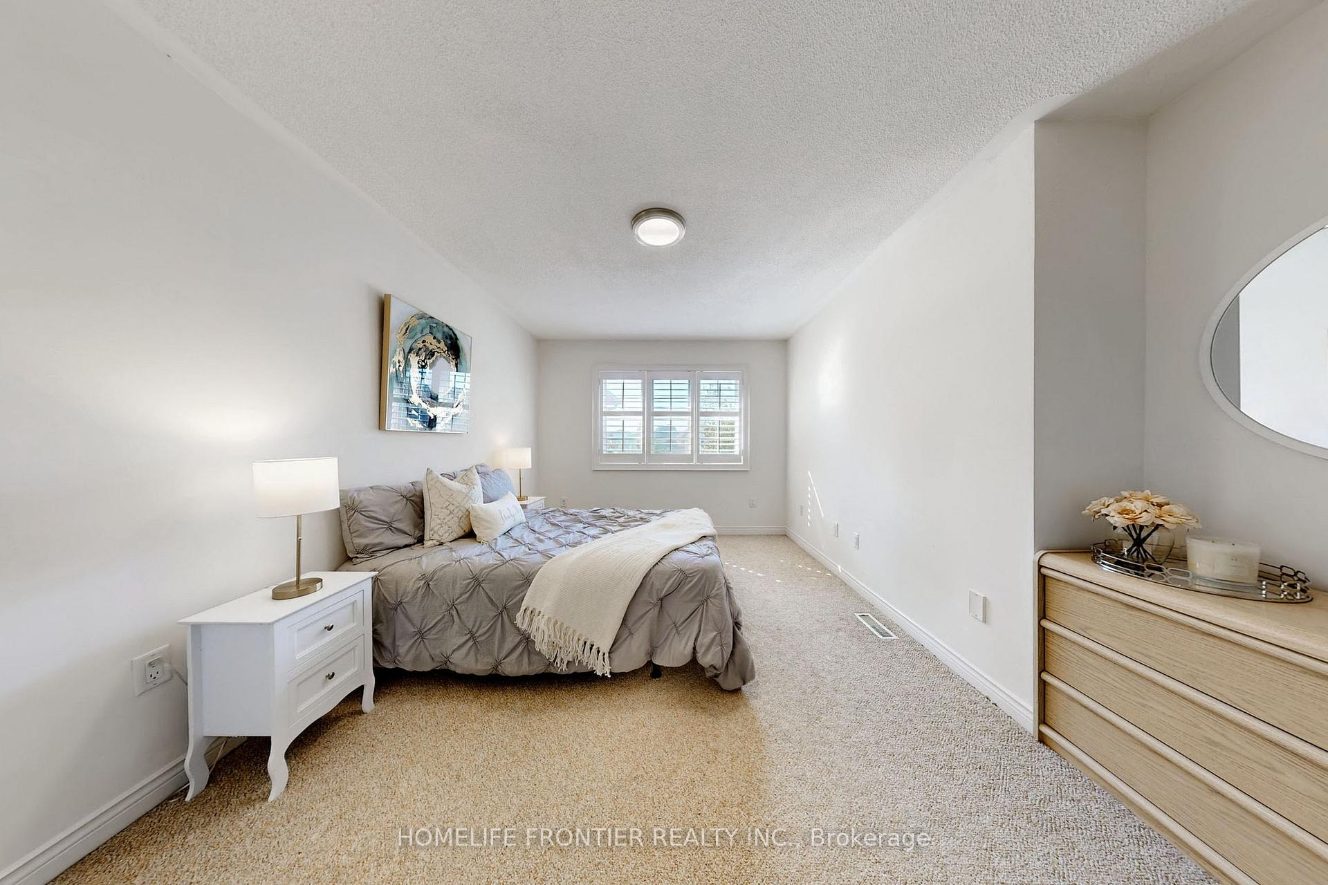 Photo 20 of 25 Karl Court, Vaughan, Beverley Glen — HOMEH