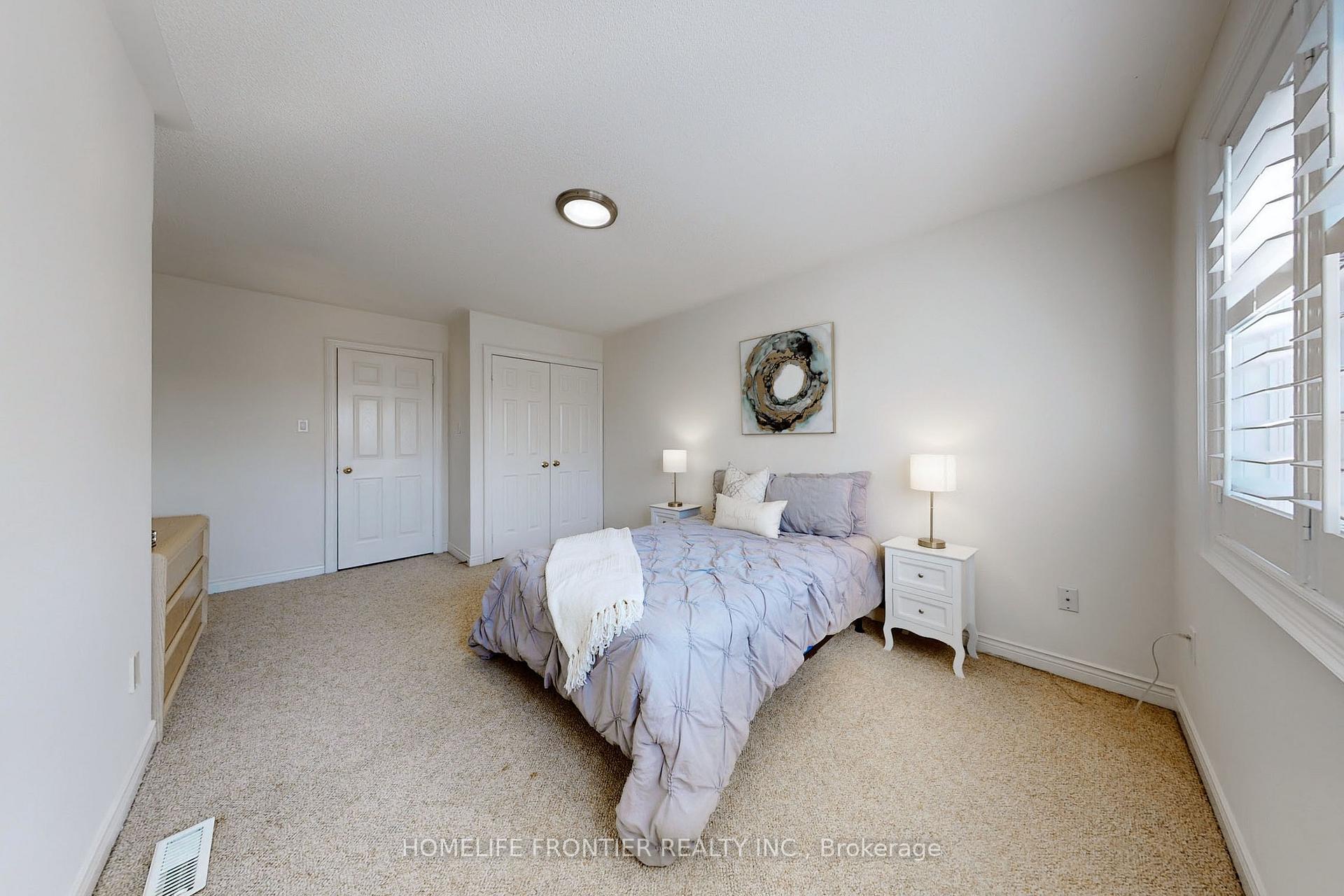 Photo 21 of 25 Karl Court, Vaughan, Beverley Glen — HOMEH