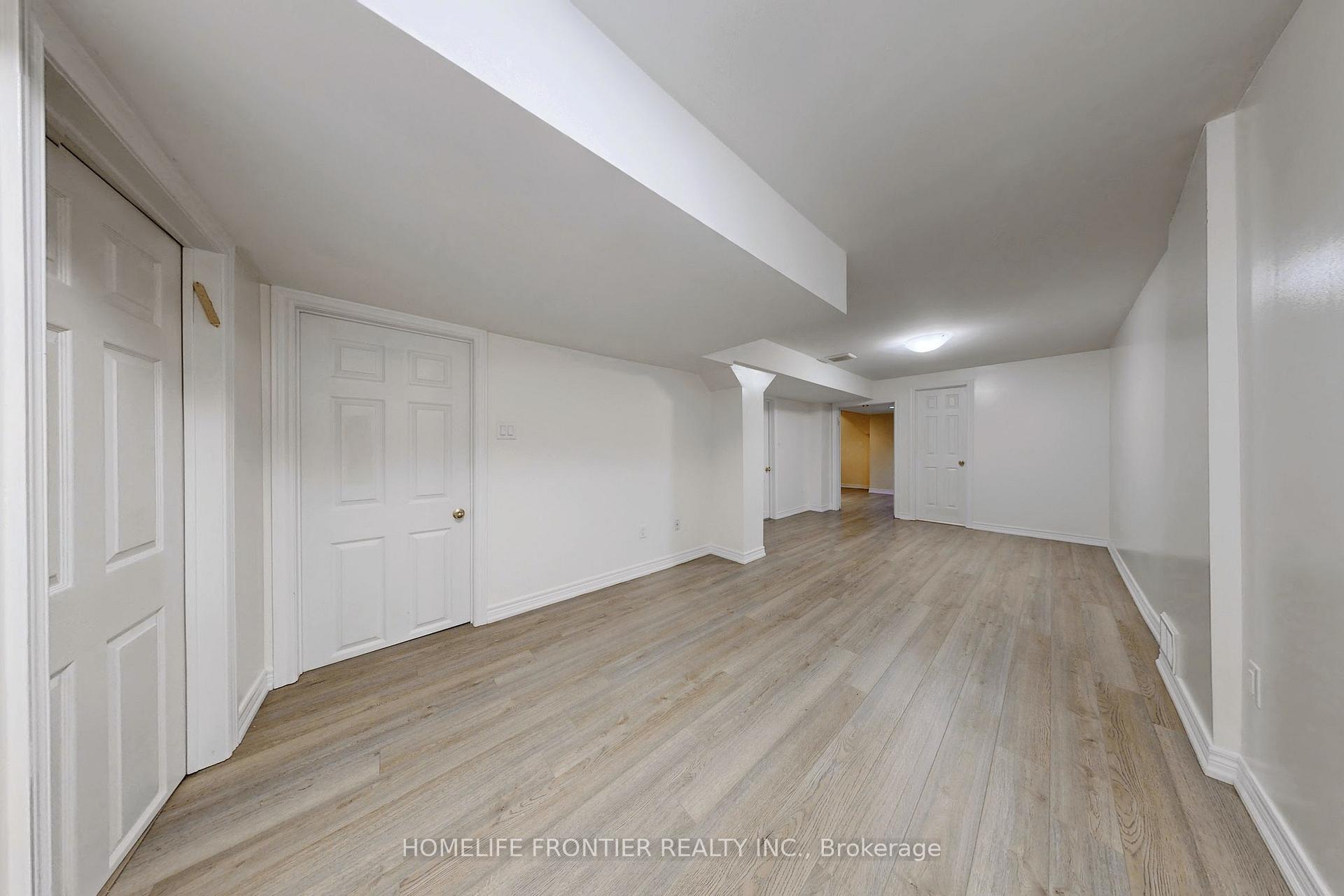 Photo 26 of 25 Karl Court, Vaughan, Beverley Glen — HOMEH