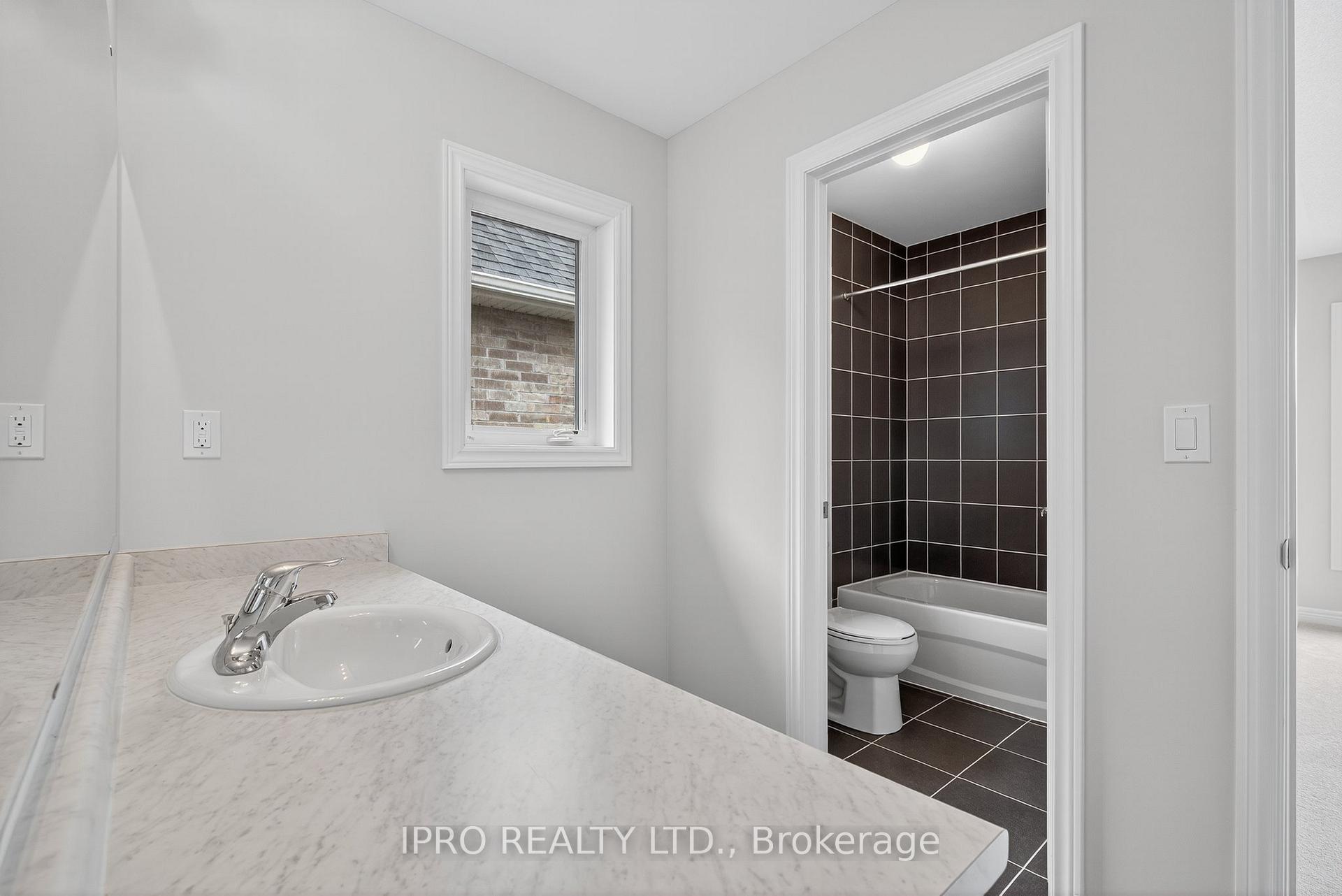 Photo 49 of 1474 Davis Loop Circle, Innisfil, Lefroy — HOMEH
