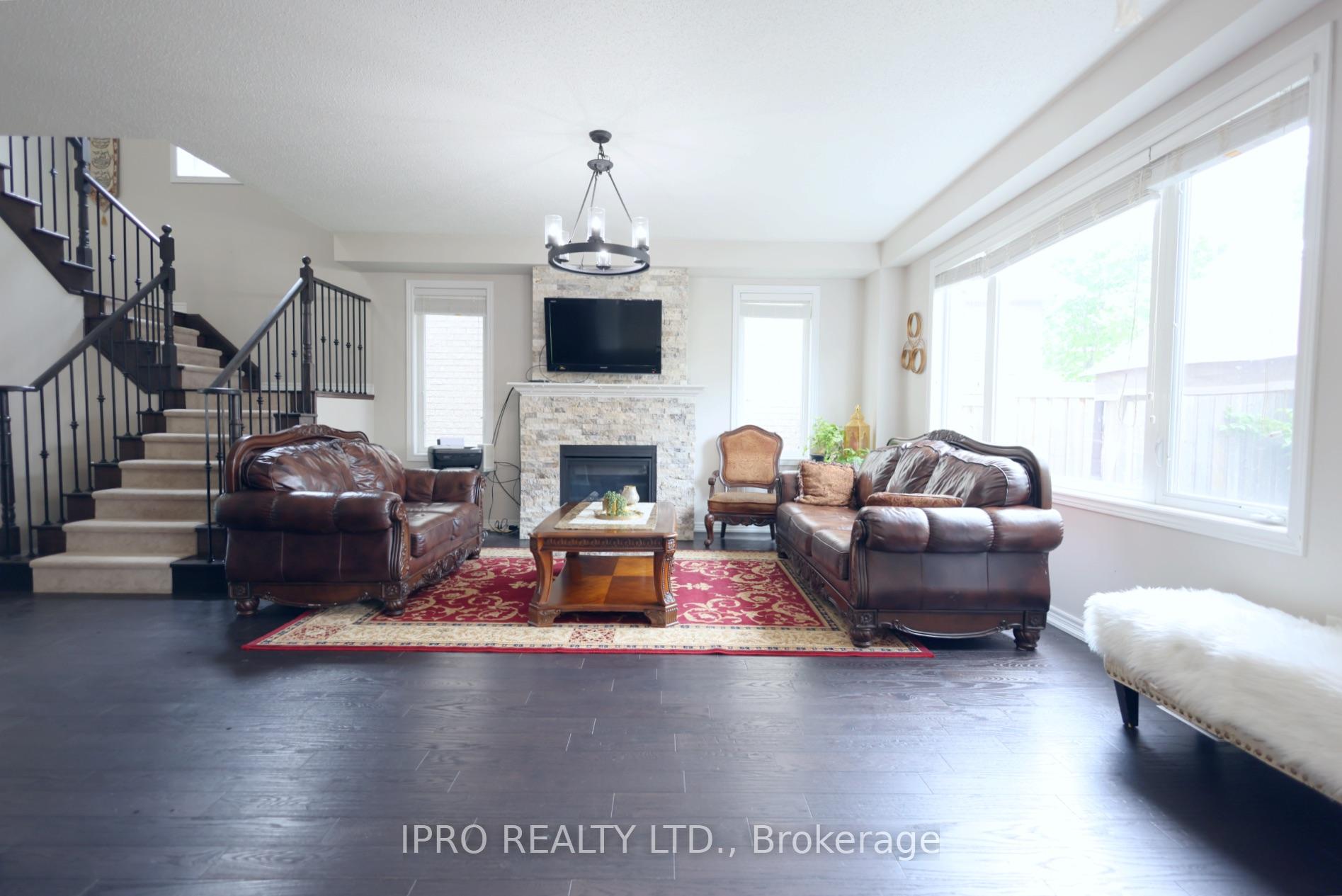 Photo 16 of 84 Courtney Street, Clarington, Bowmanville — HOMEH