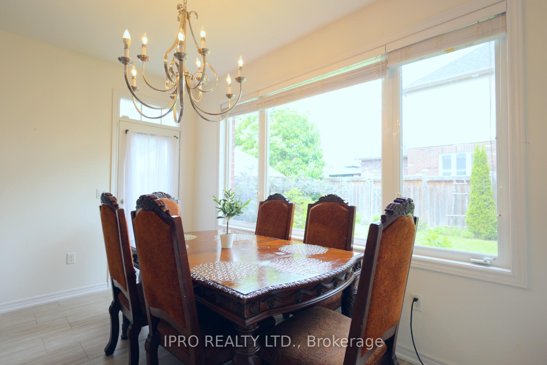 Photo 2 of 84 Courtney Street, Clarington, Bowmanville — HOMEH