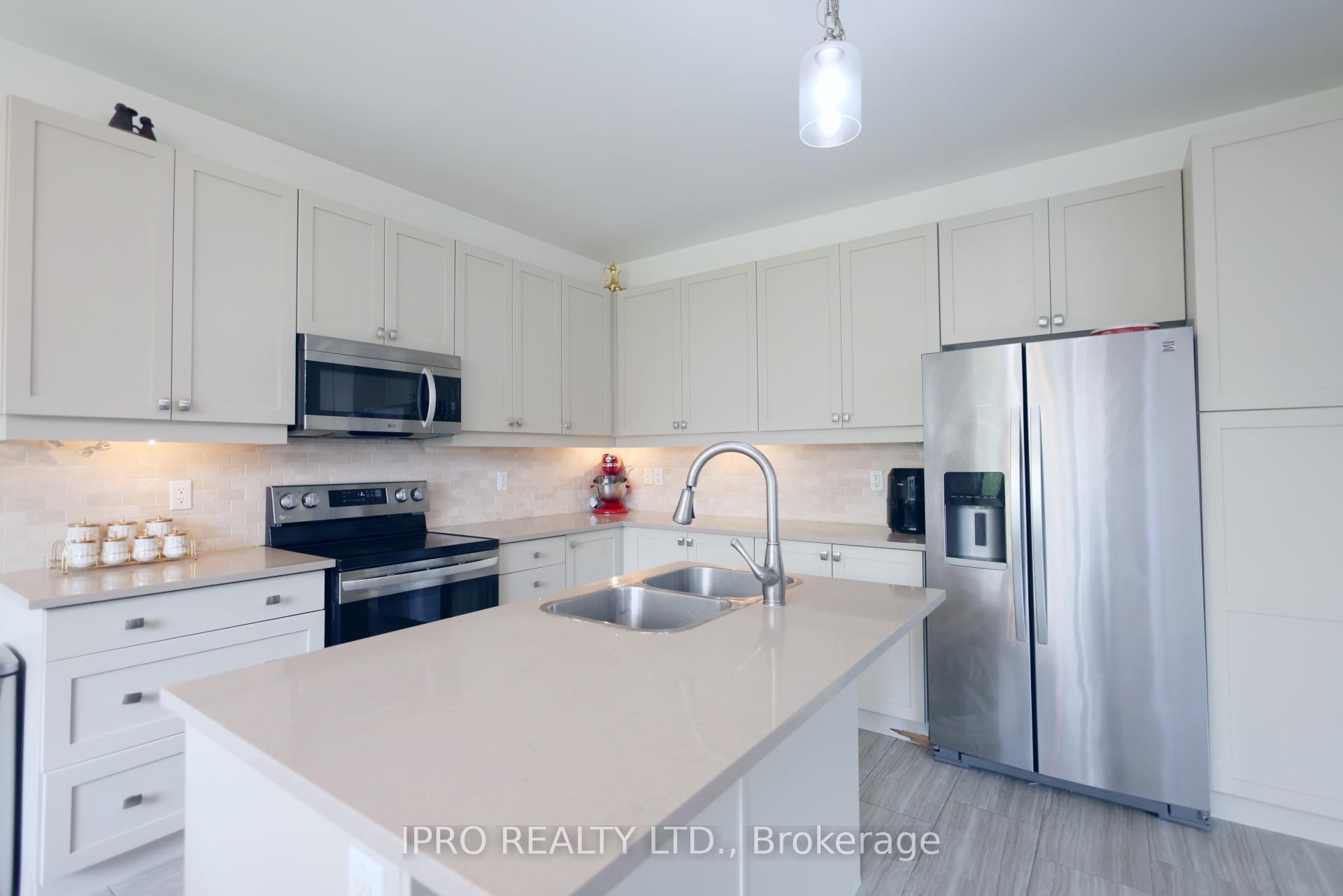 Photo 26 of 84 Courtney Street, Clarington, Bowmanville — HOMEH