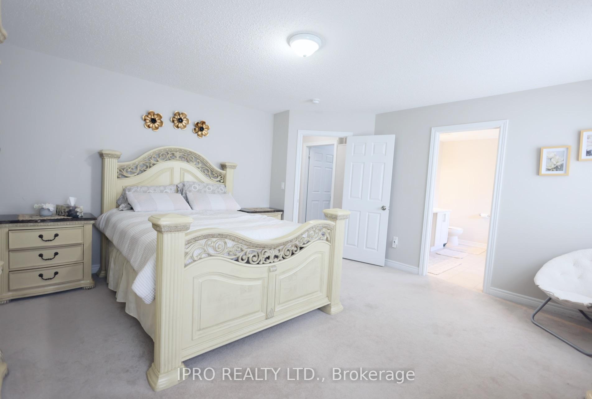 Photo 11 of 84 Courtney Street, Clarington, Bowmanville — HOMEH