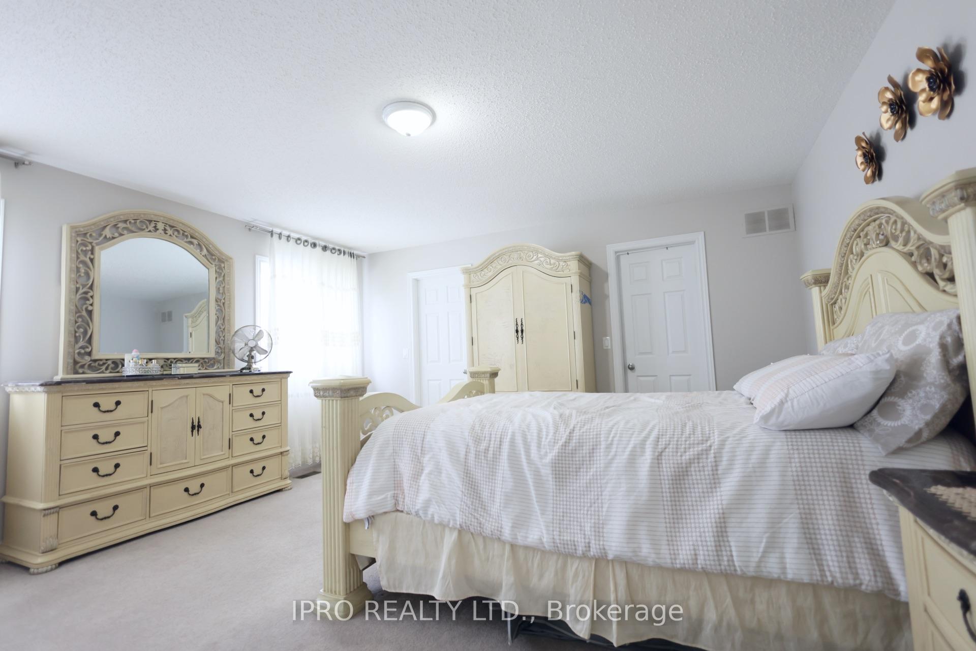 Photo 10 of 84 Courtney Street, Clarington, Bowmanville — HOMEH