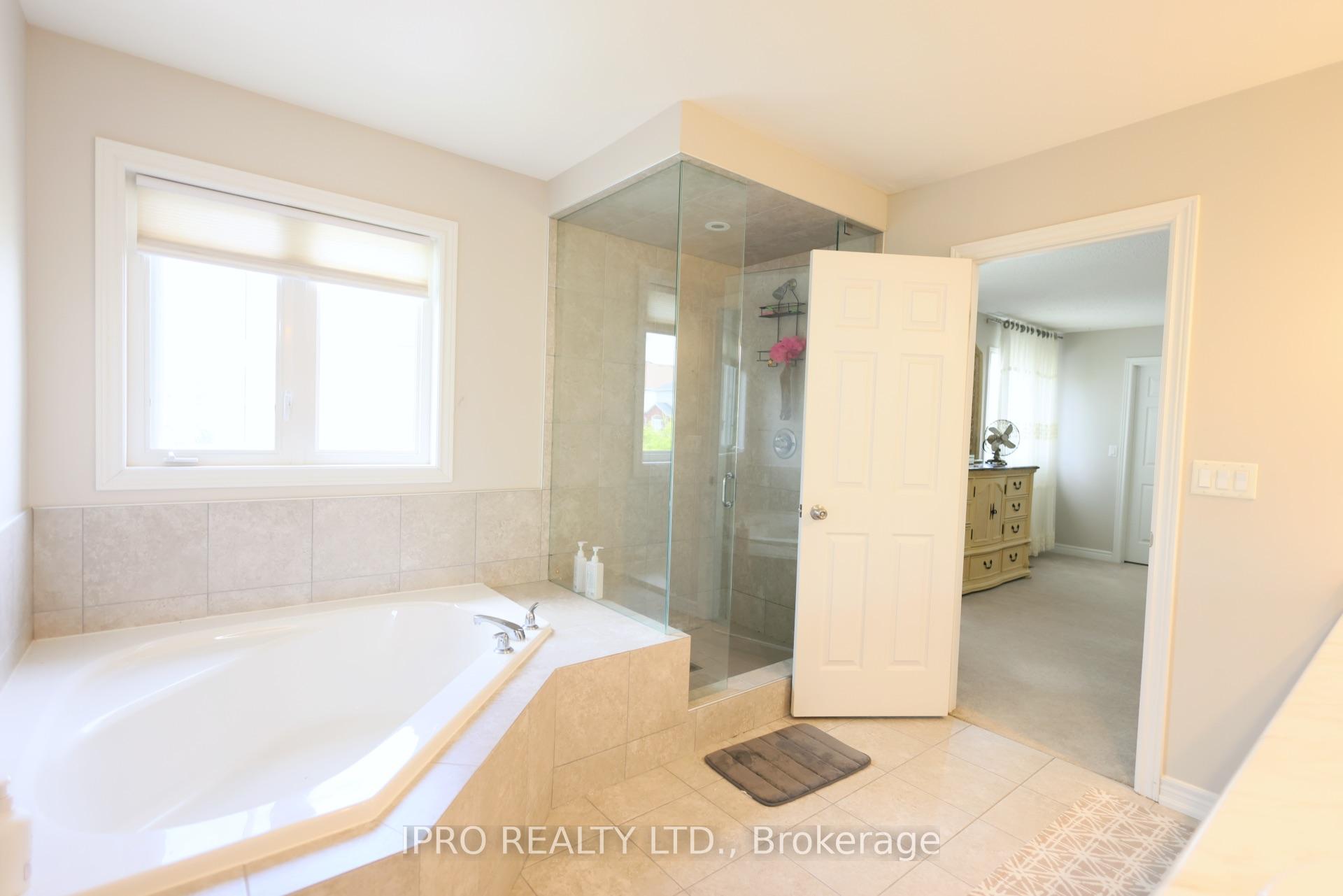 Photo 33 of 84 Courtney Street, Clarington, Bowmanville — HOMEH