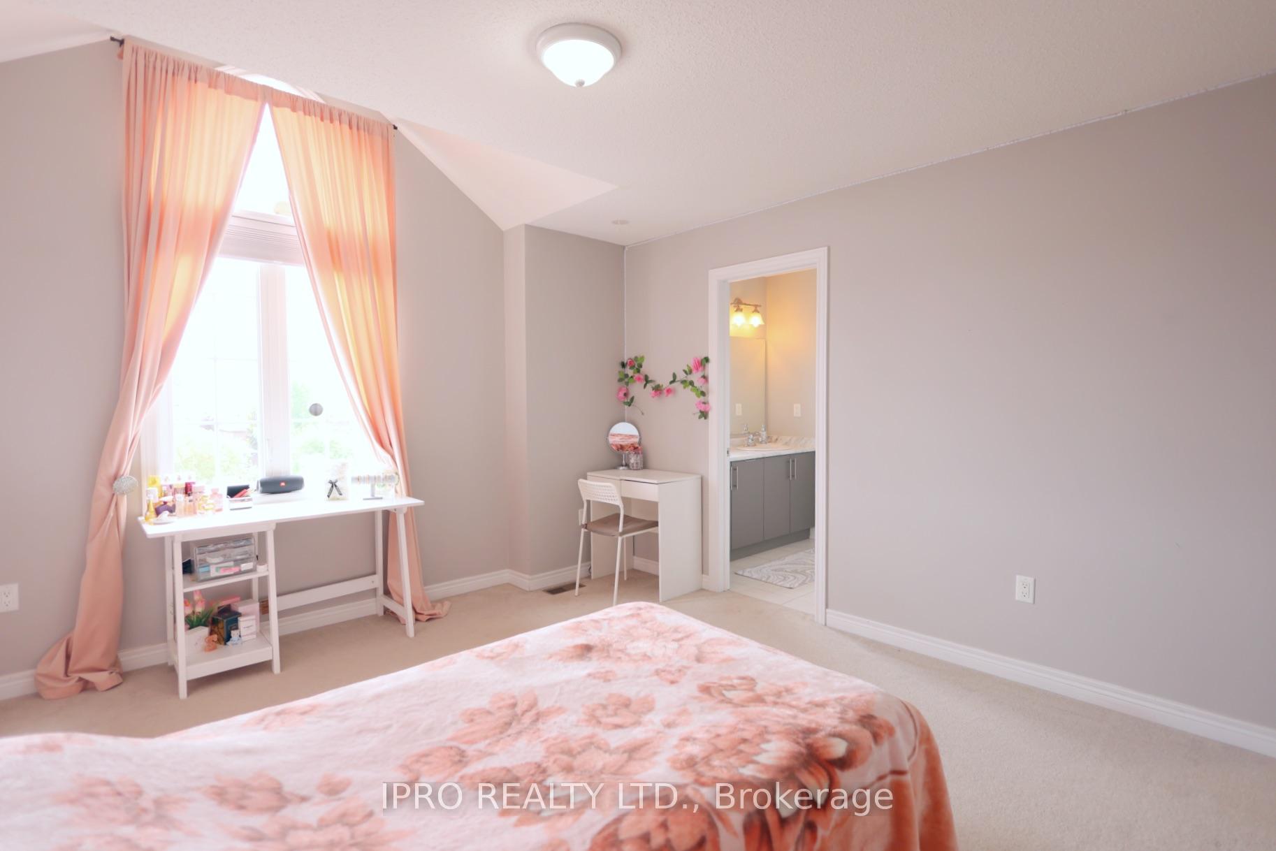 Photo 36 of 84 Courtney Street, Clarington, Bowmanville — HOMEH