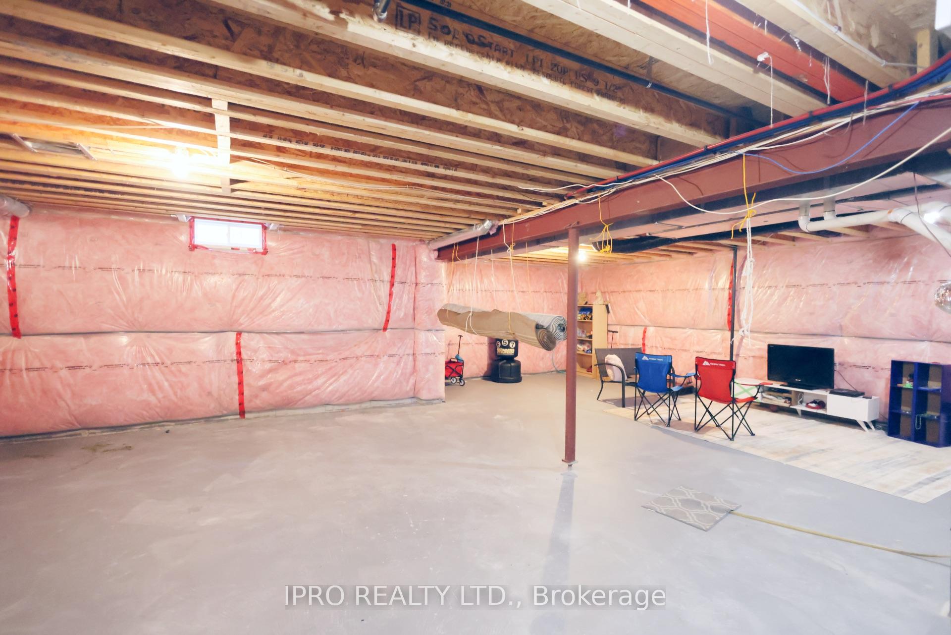 Photo 34 of 84 Courtney Street, Clarington, Bowmanville — HOMEH