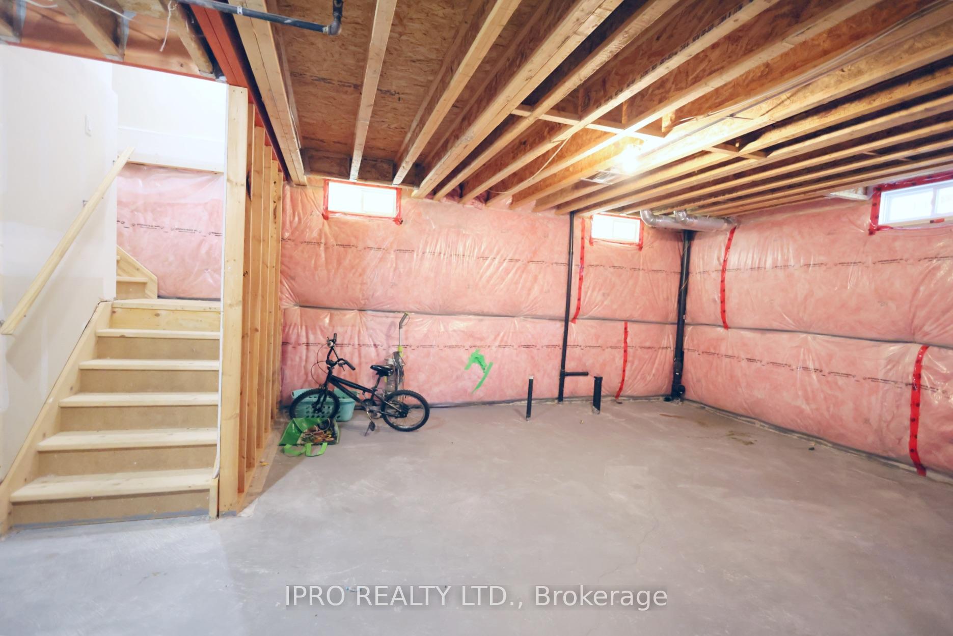 Photo 32 of 84 Courtney Street, Clarington, Bowmanville — HOMEH