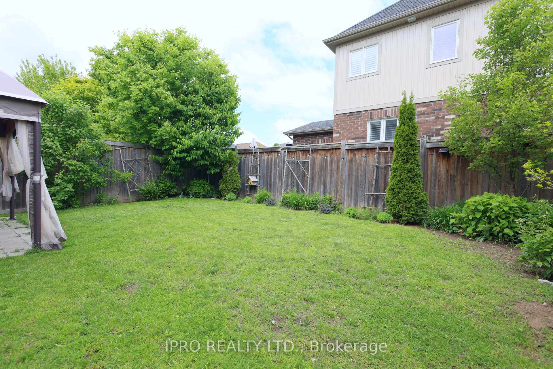 Photo 40 of 84 Courtney Street, Clarington, Bowmanville — HOMEH