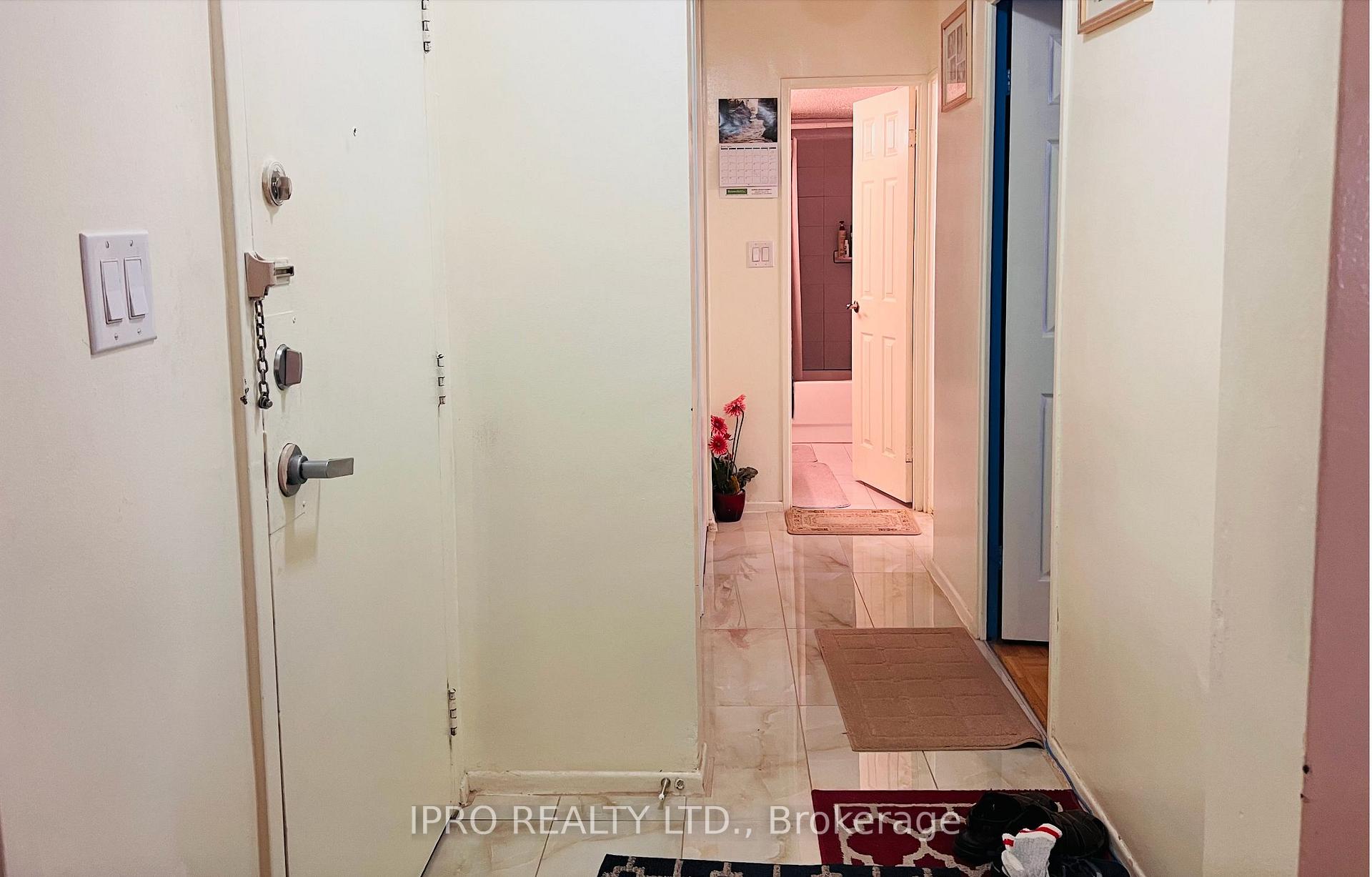 Photo 3 of Unit 2418, 5 Massey Square, Toronto, Crescent Town — HOMEH