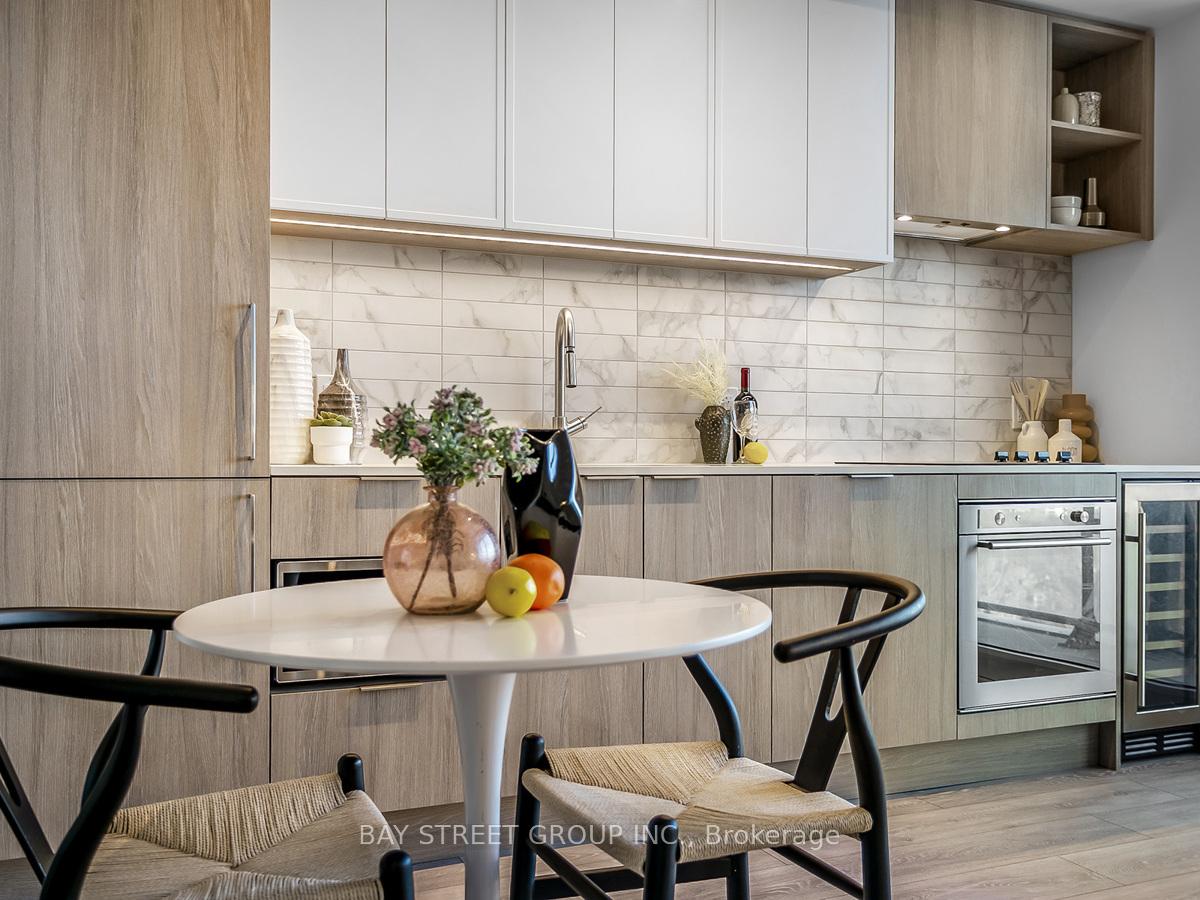 Photo 9 of Unit 1708, 2020 Bathurst Street, Toronto, Humewood-Cedarvale — HOMEH